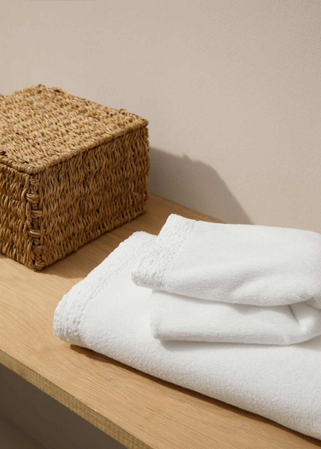 Bath towel with crochet detail 90x150cm Home MANGO Ireland