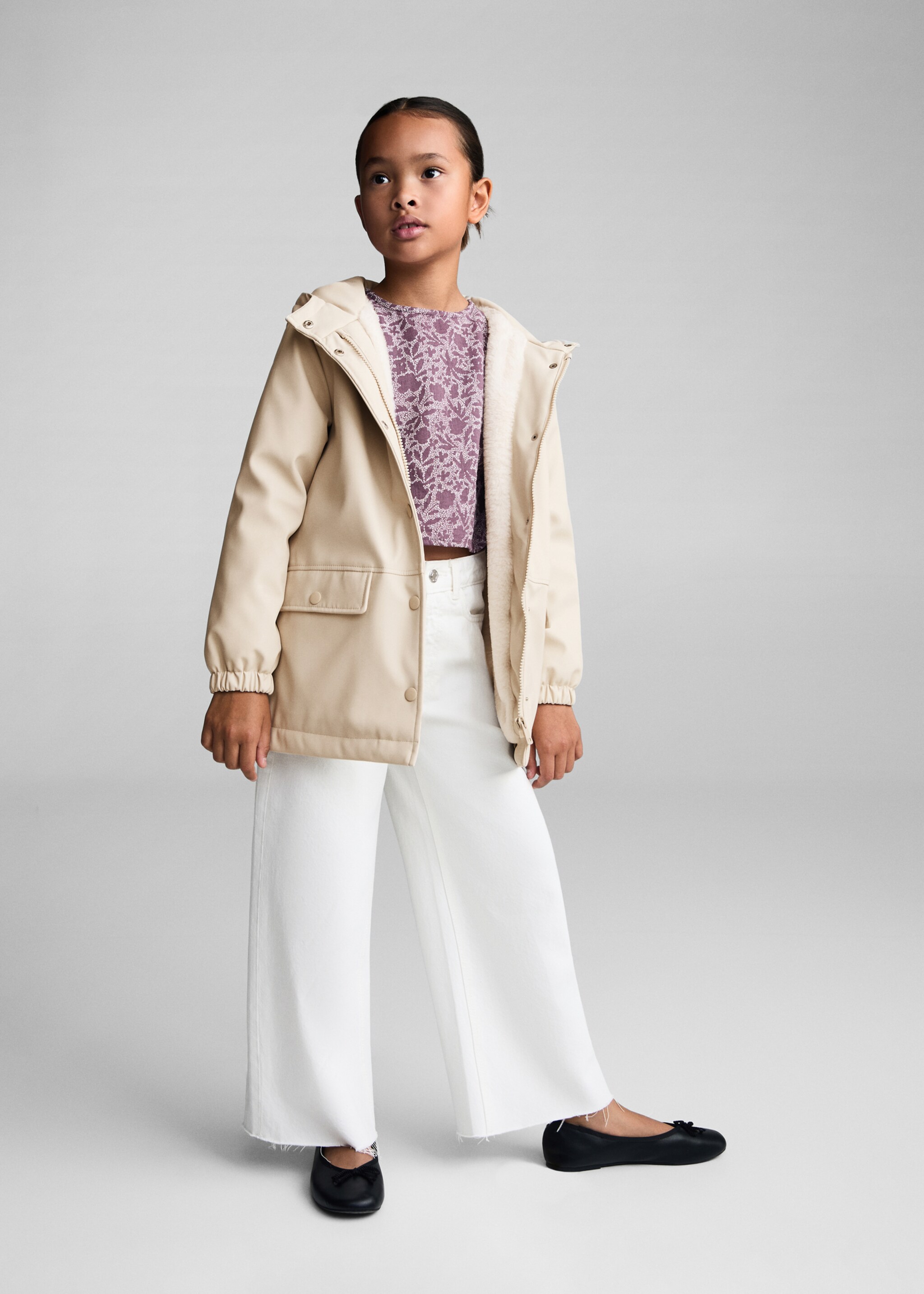 Hooded water-repellent coat - General plane