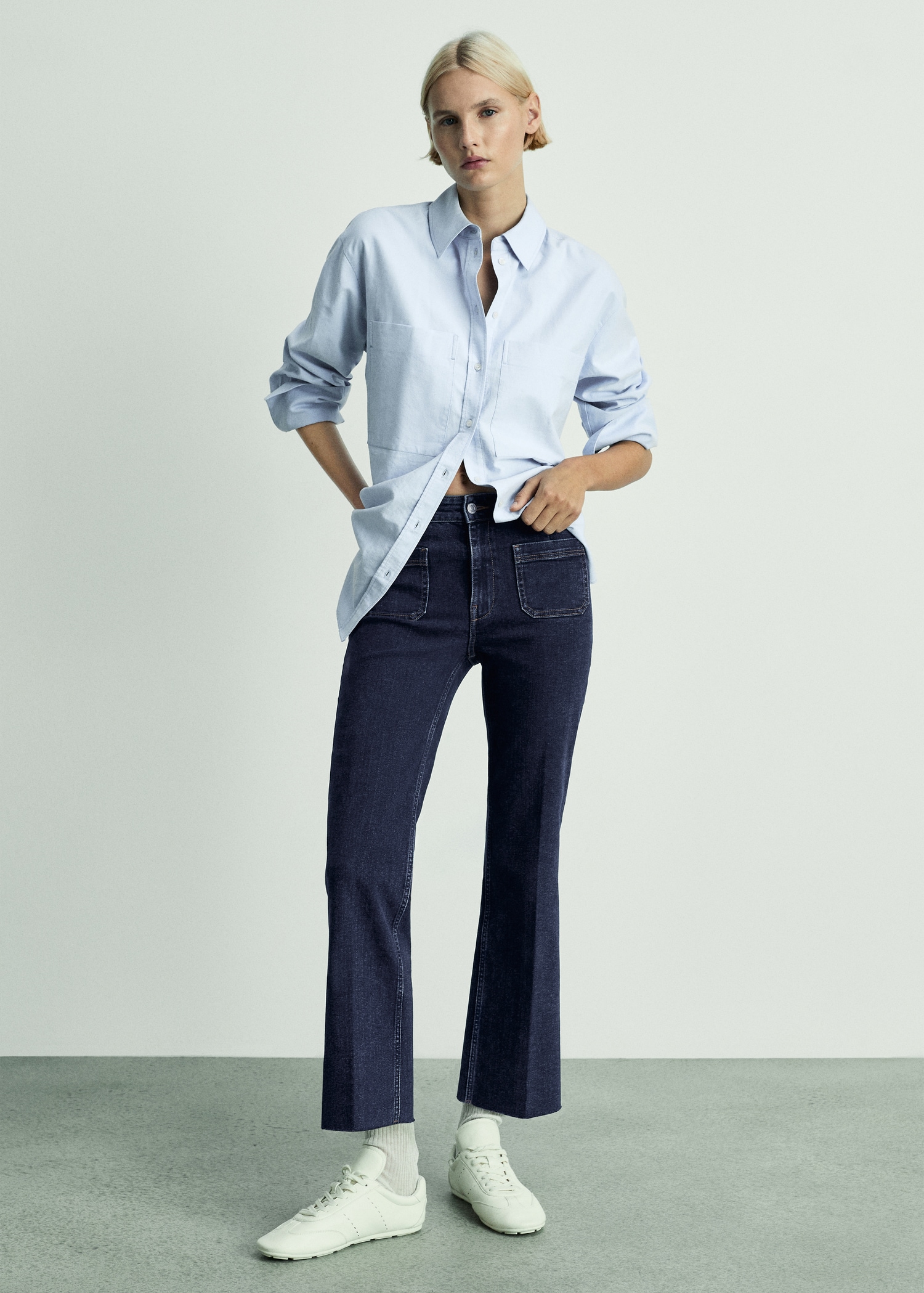 Jeans flare crop bolsillos - Plano general
