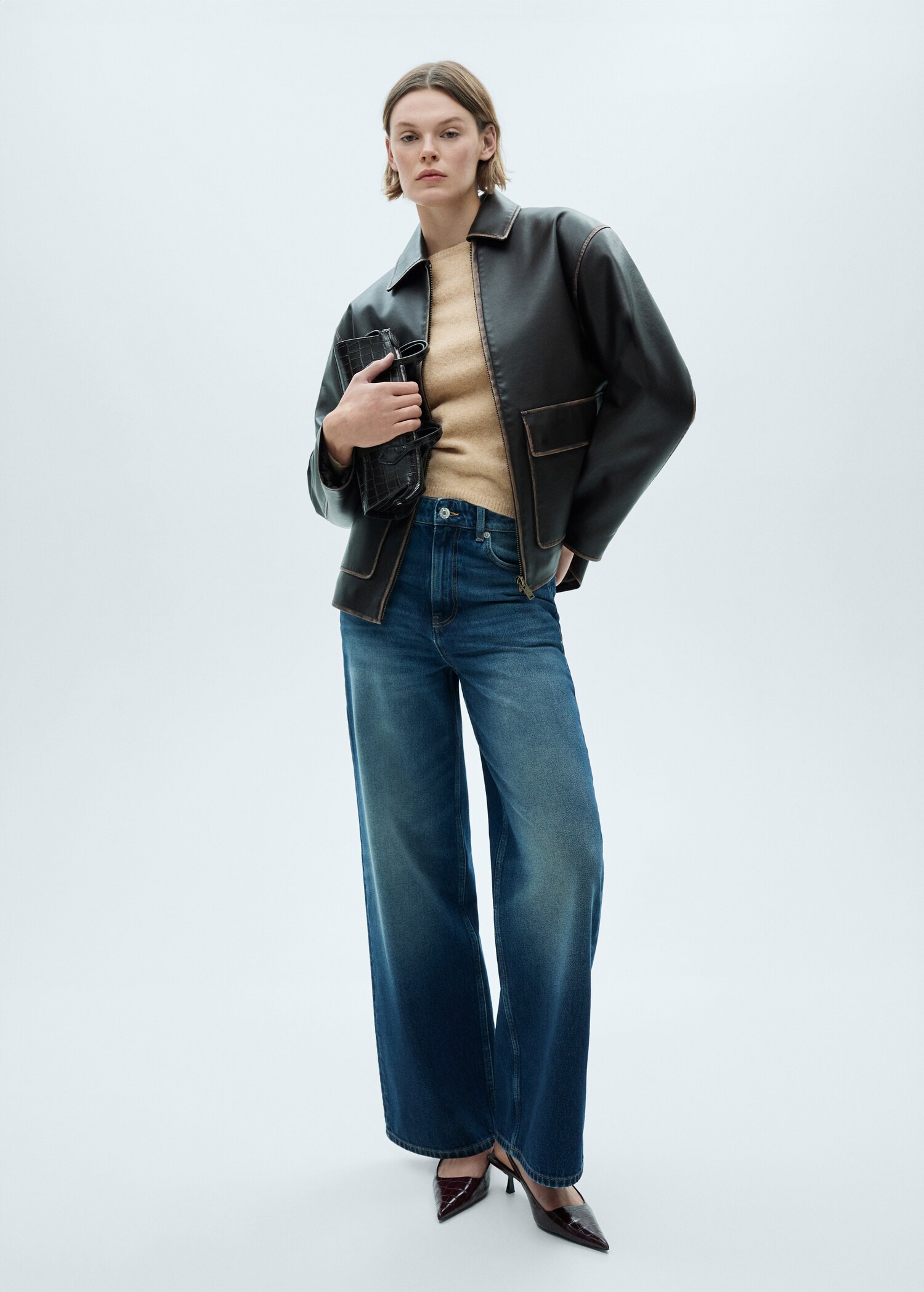 Fine-knit boat-neck sweater - General plane