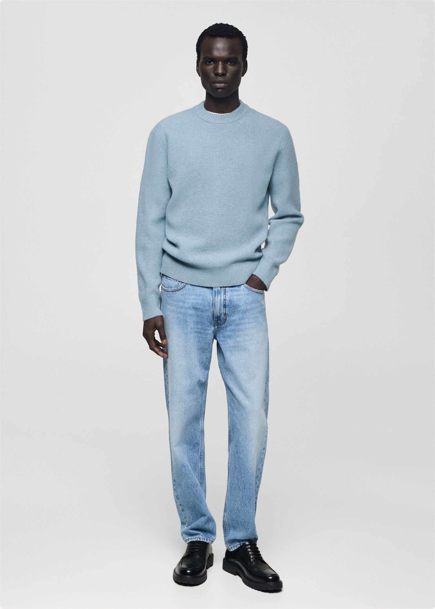 Knitted sweater with check structure - General plane