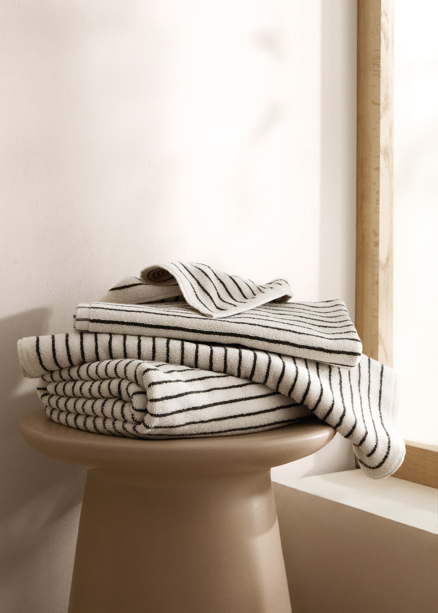 Striped bath towel 90x150cm - General plane