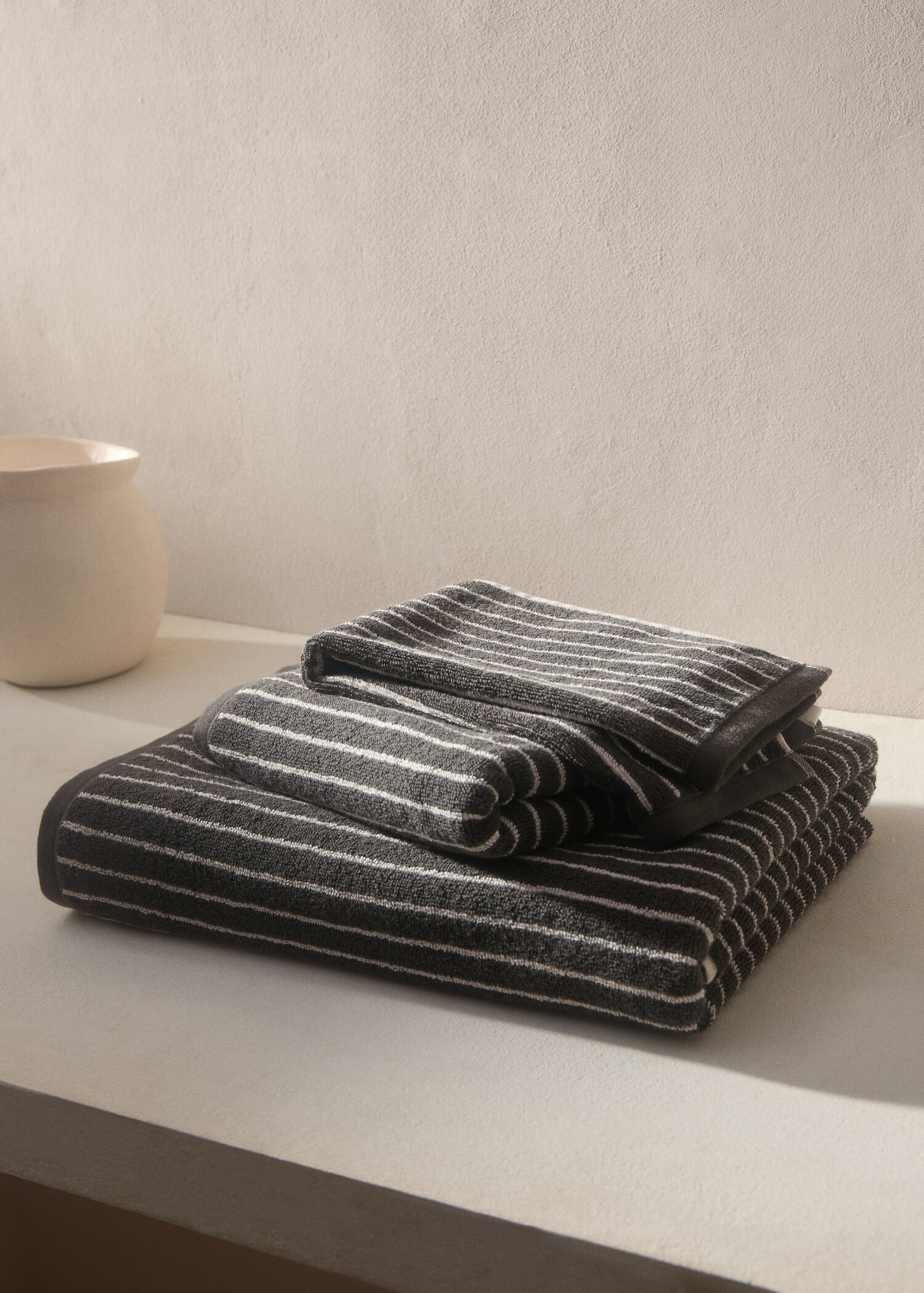 Striped bath towel 90x150cm - General plane