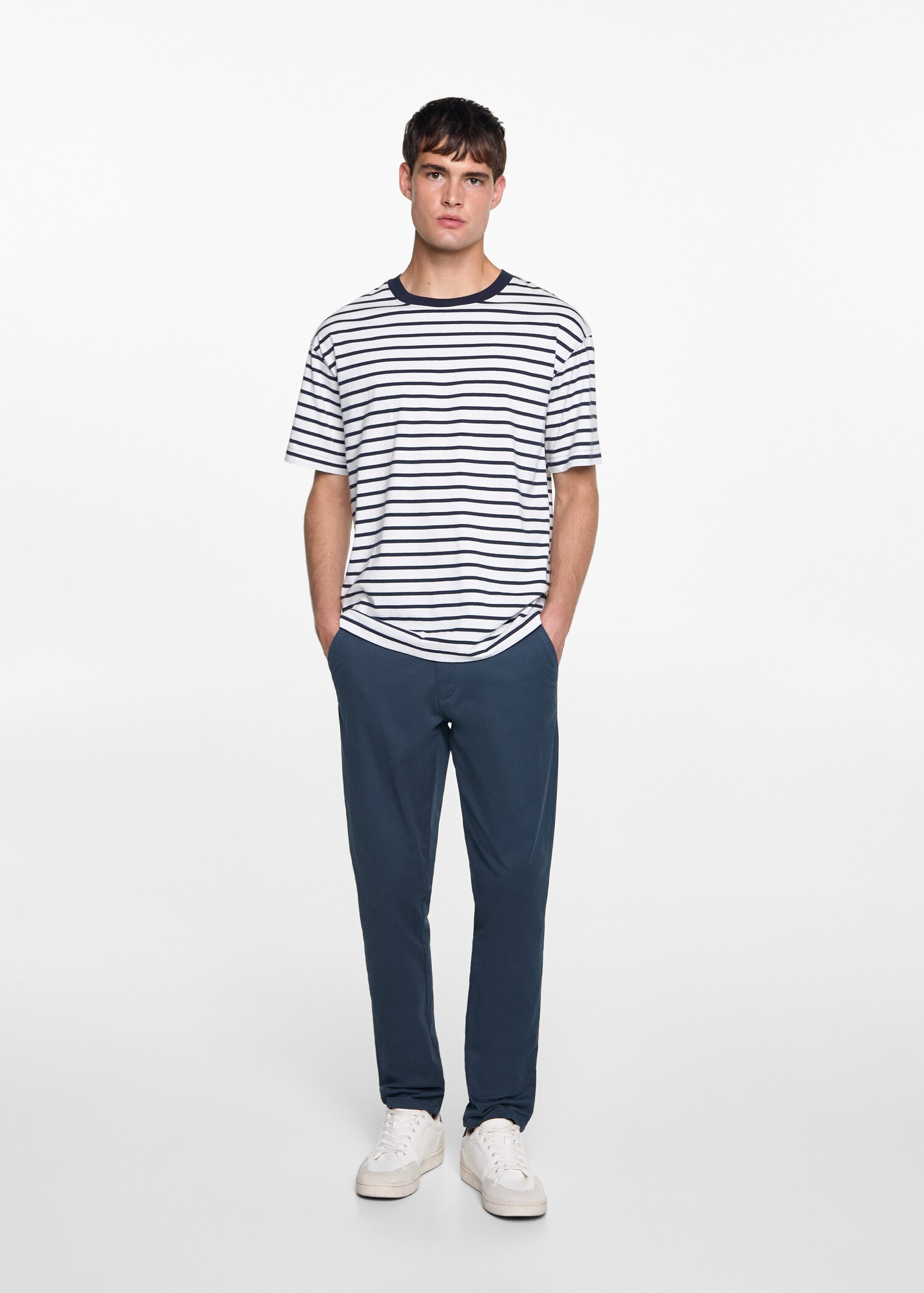 Cotton chinos - General plane