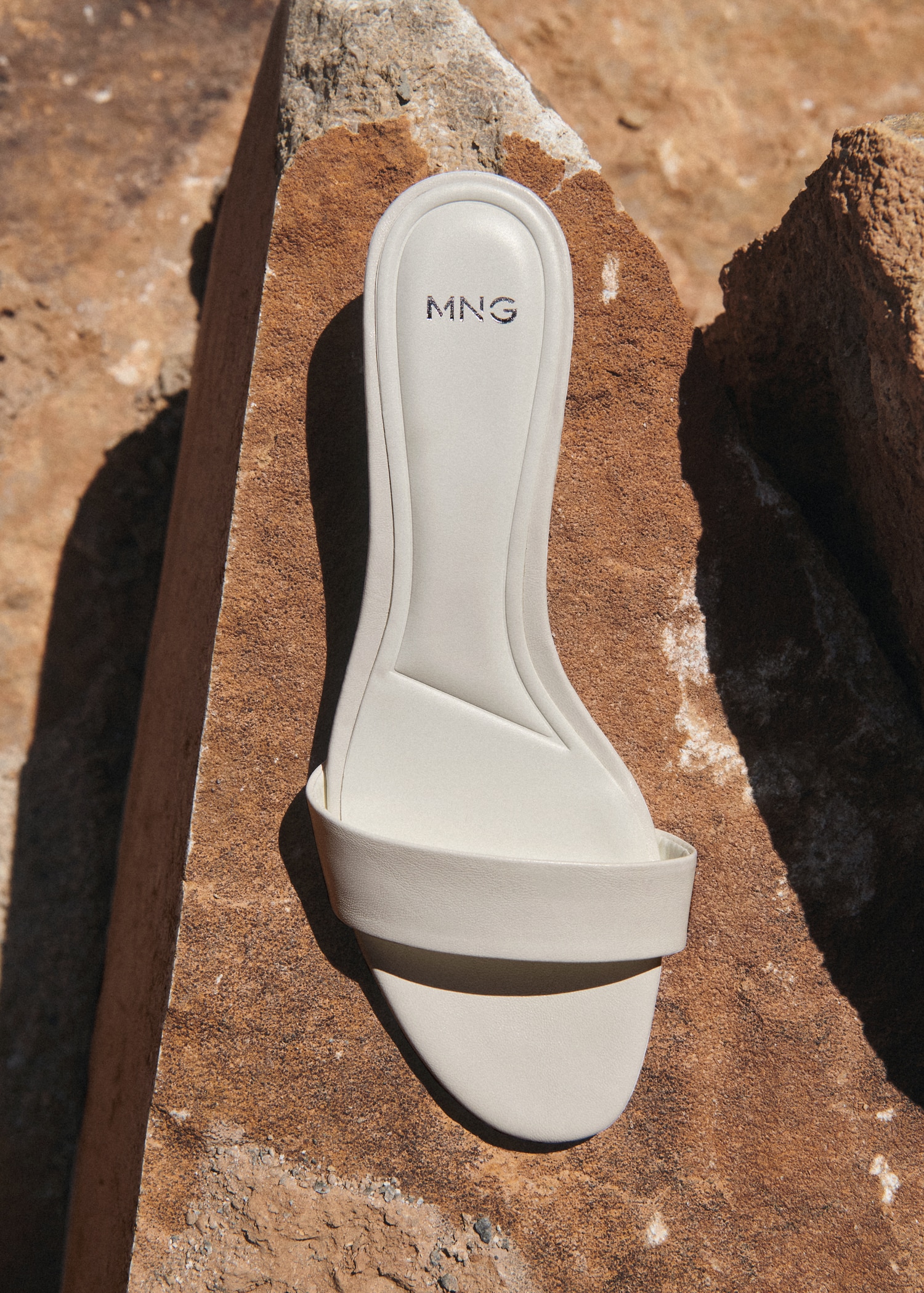 Sandales lanières talon kitten heel - Plan général