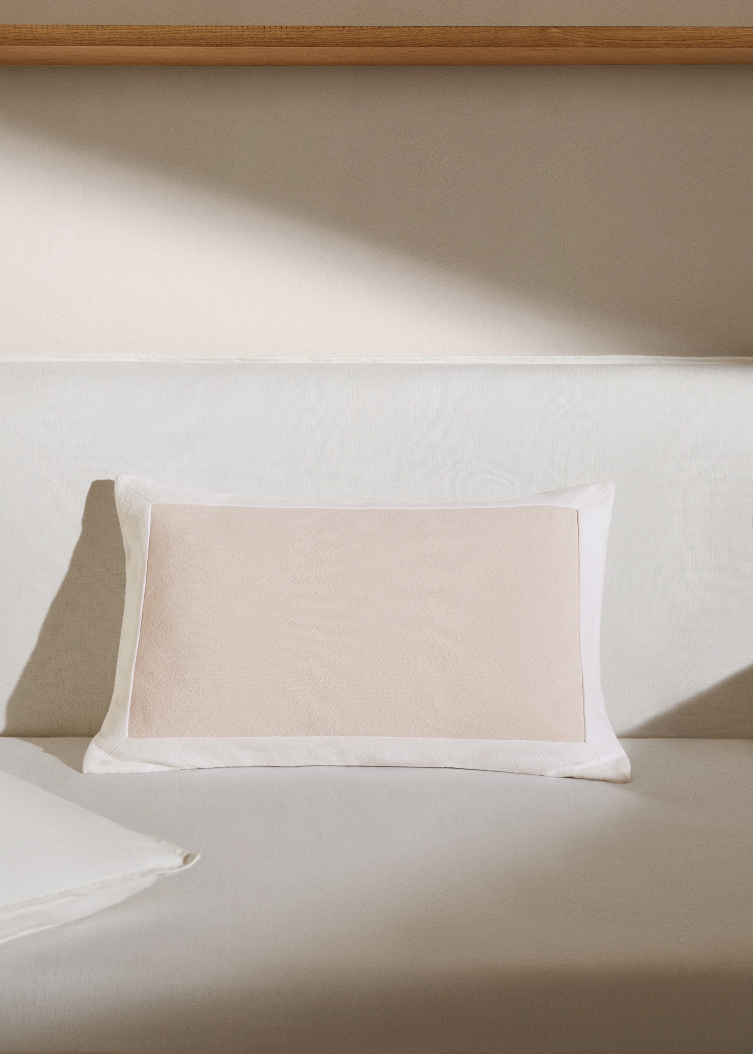 Cotton and linen blend cushion cover 40x60cm - General plane