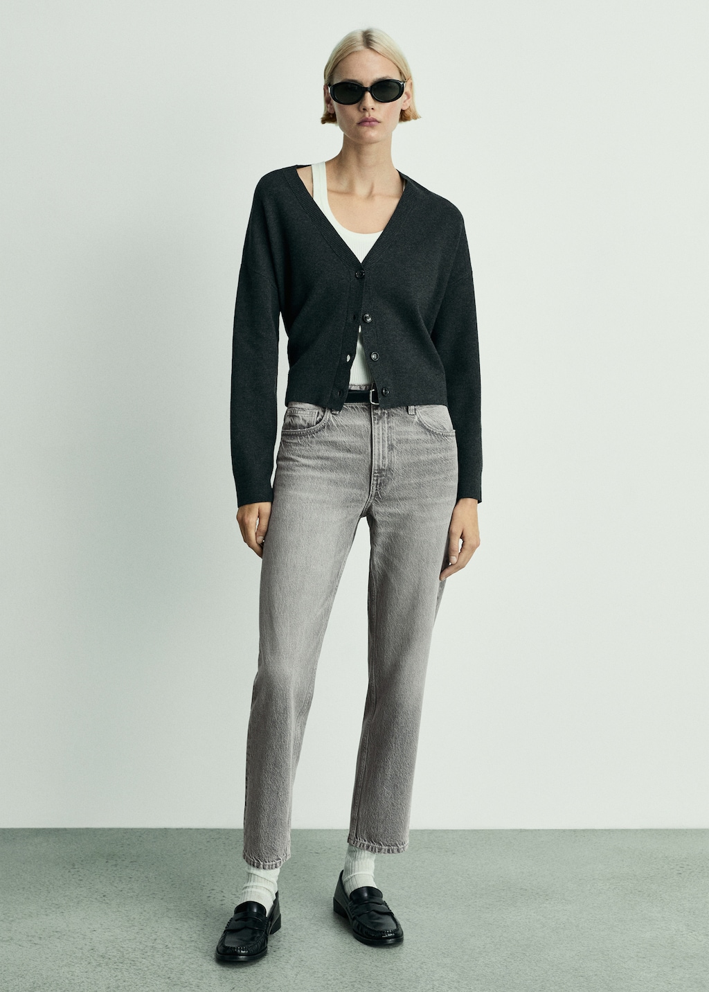 Mom2000 high-rise jeans - Women | MANGO Japan