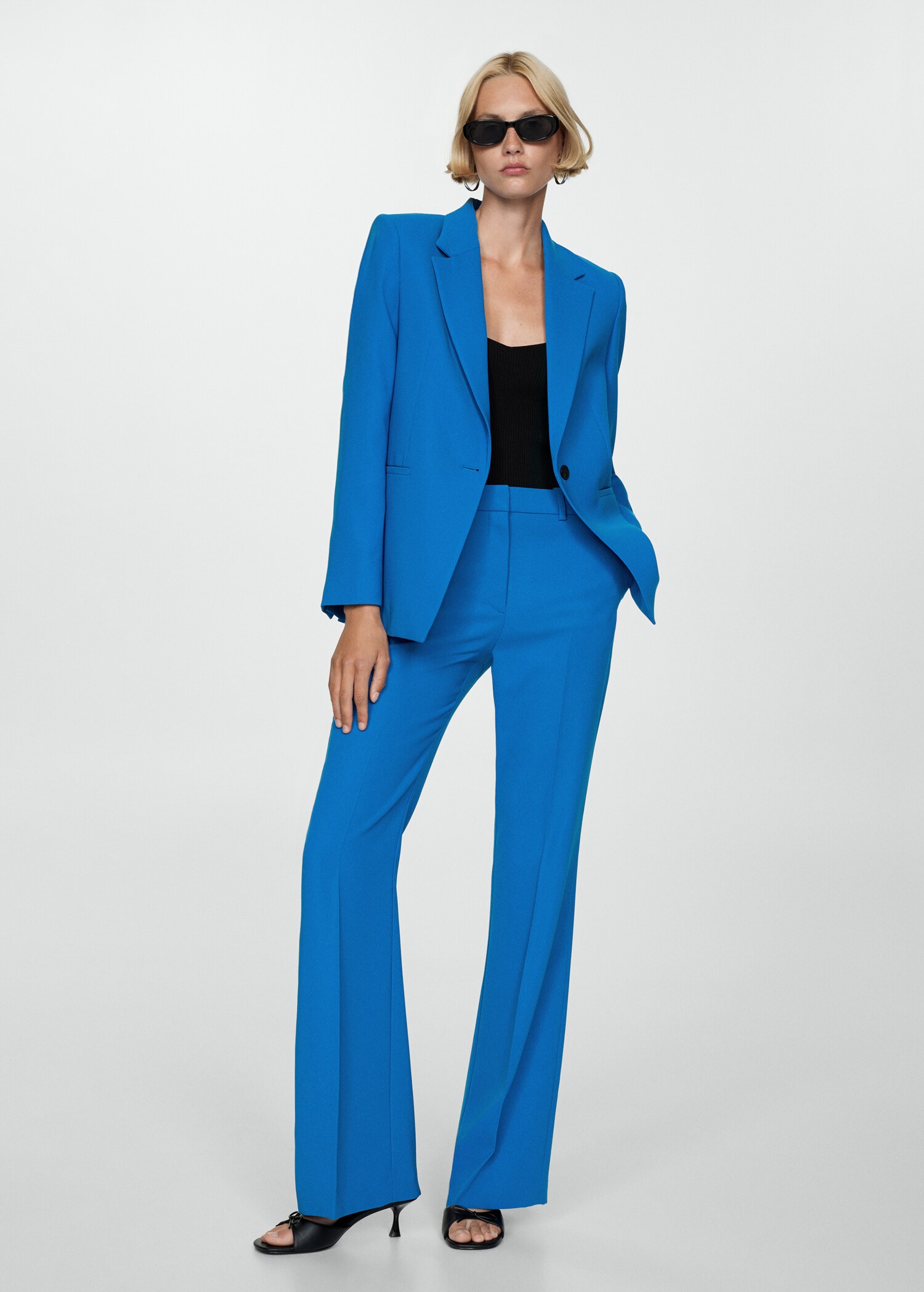 Blazer traje recta - Plano general