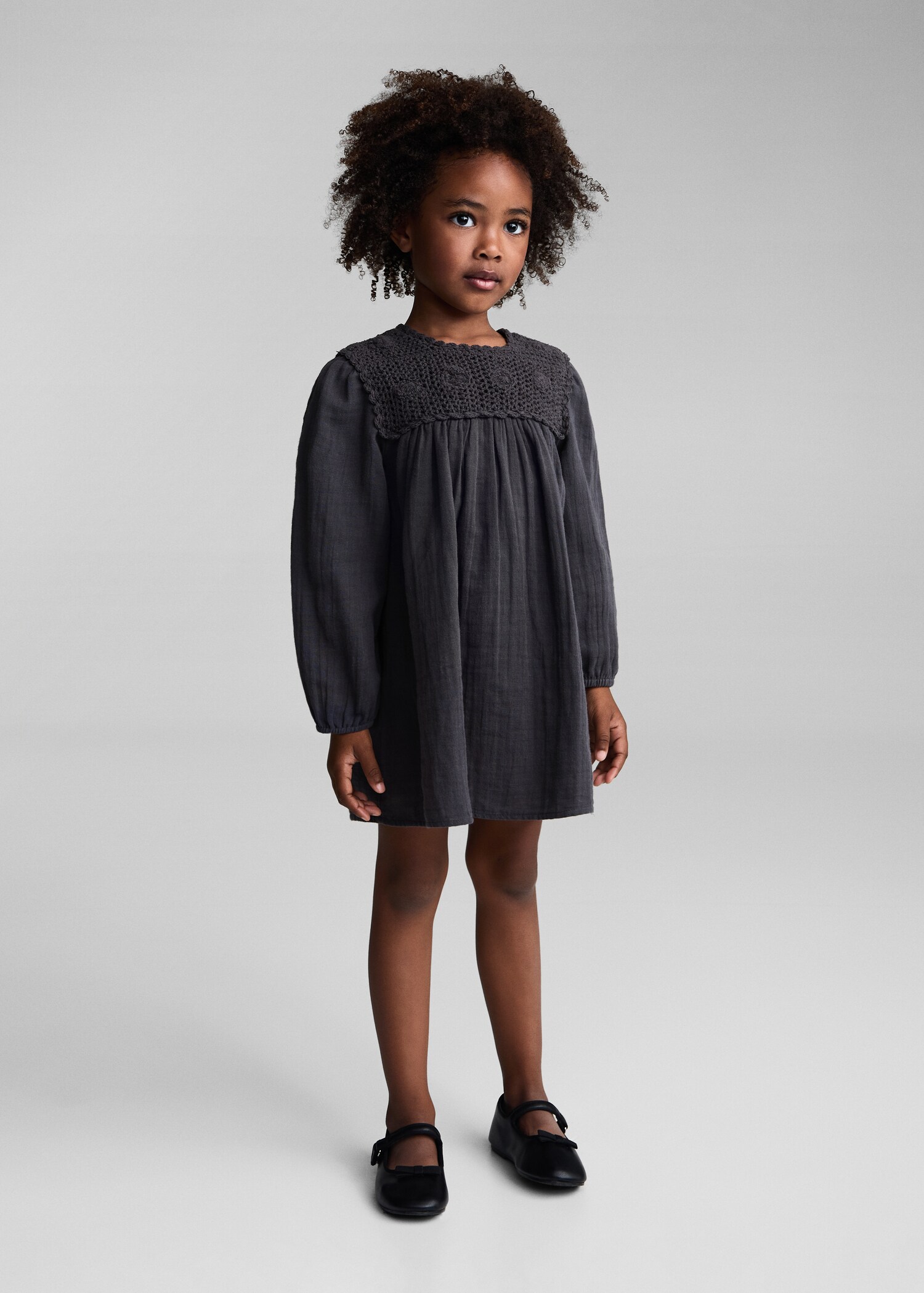 Crochet panel dress - General plane