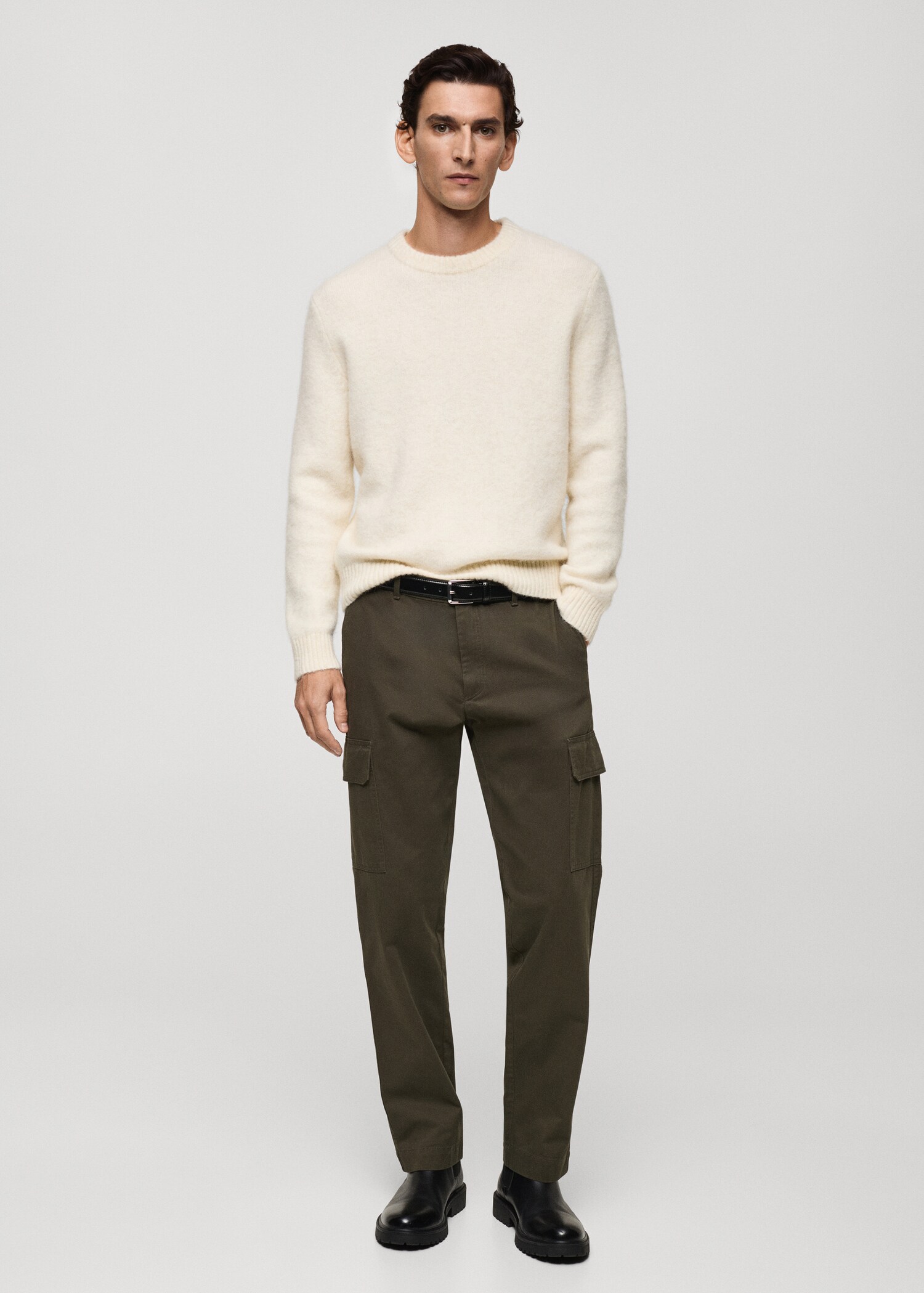 Straight-fit cargo pants - General plane