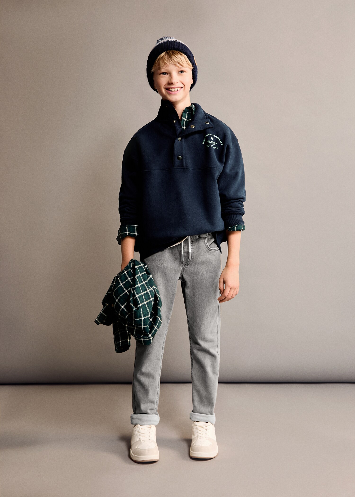 Button-down stand collar sweater - General plane