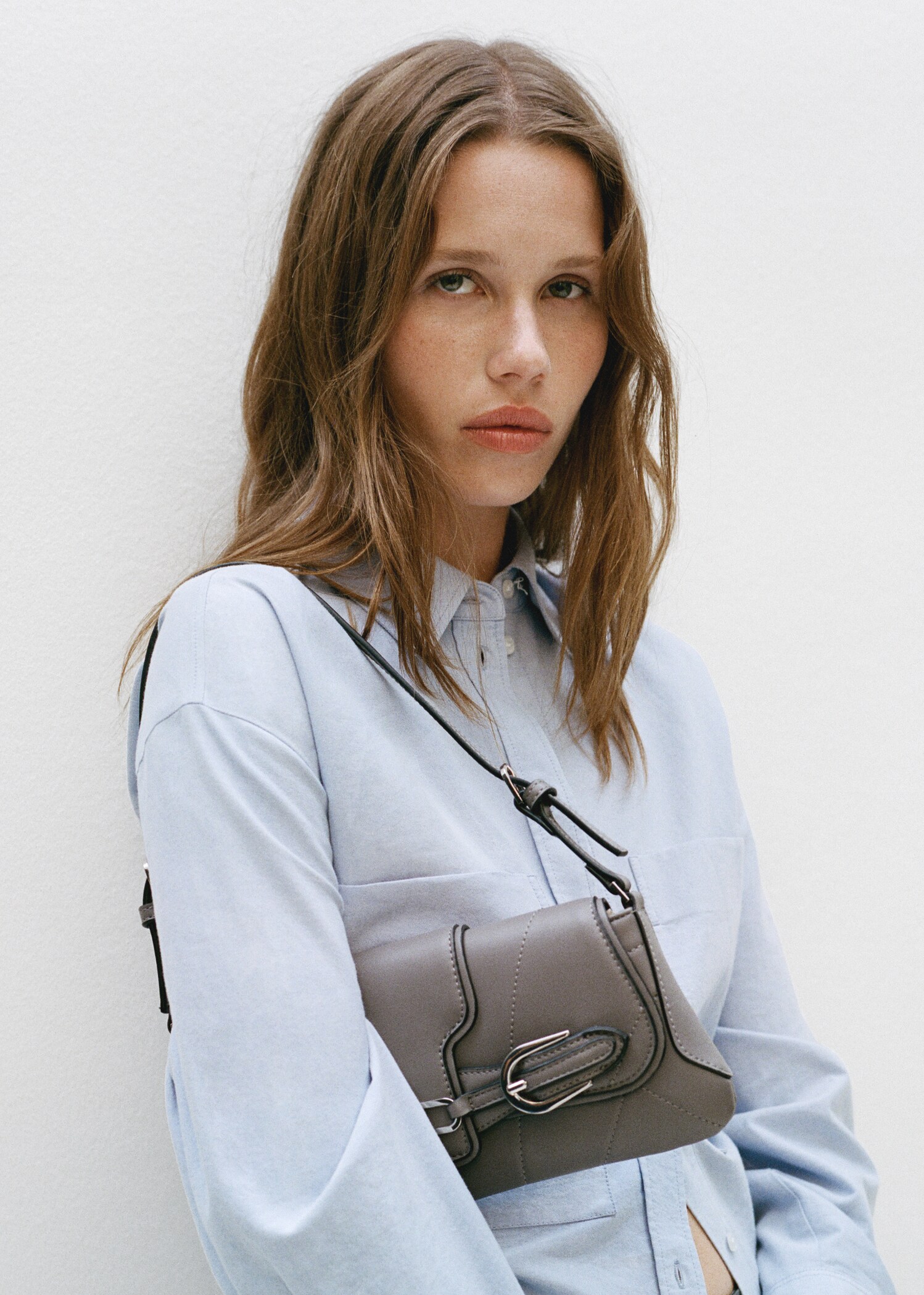 Shoulder bag with buckles detail - General plane