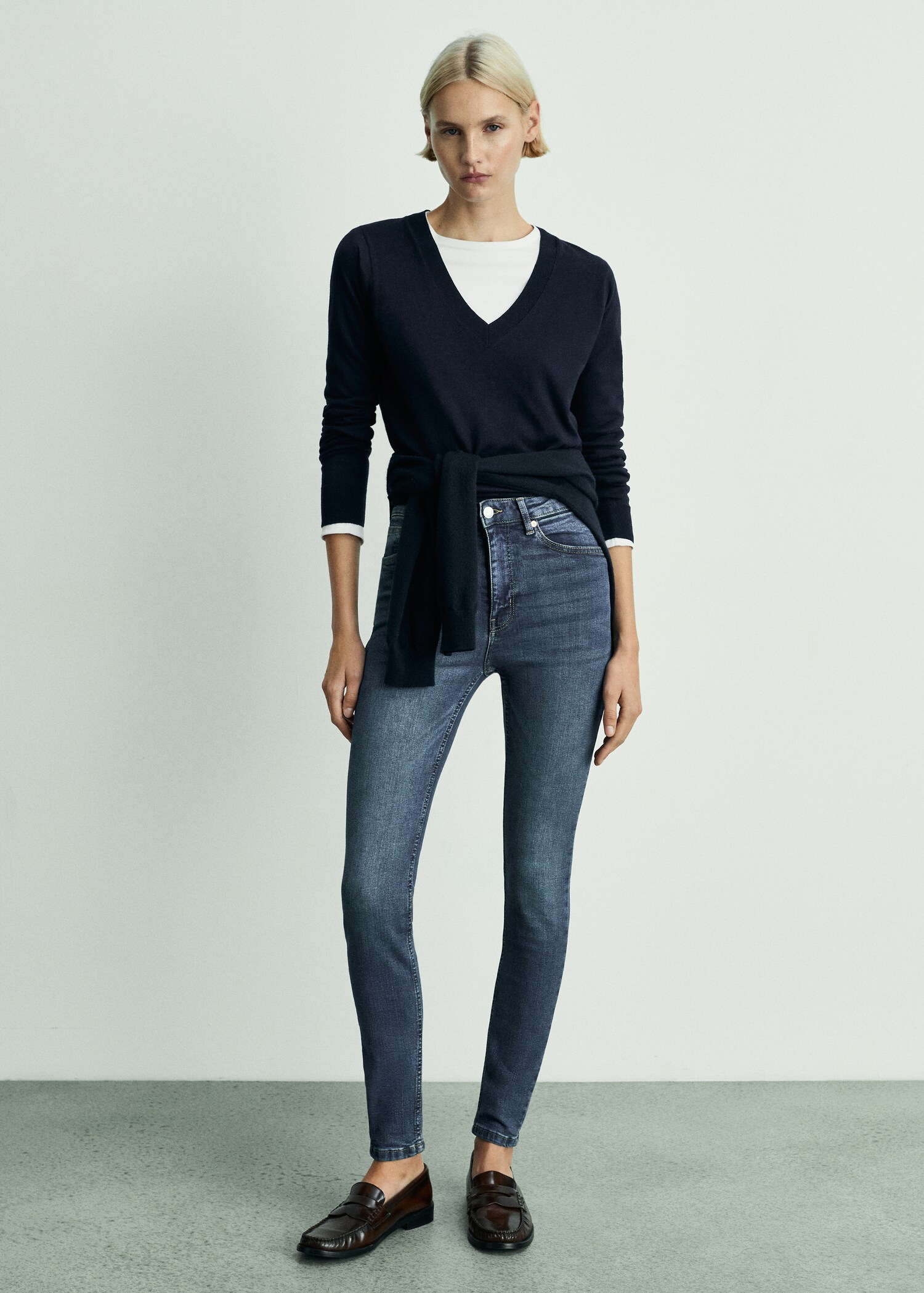 Jeans skinny tiro alto - Plano general