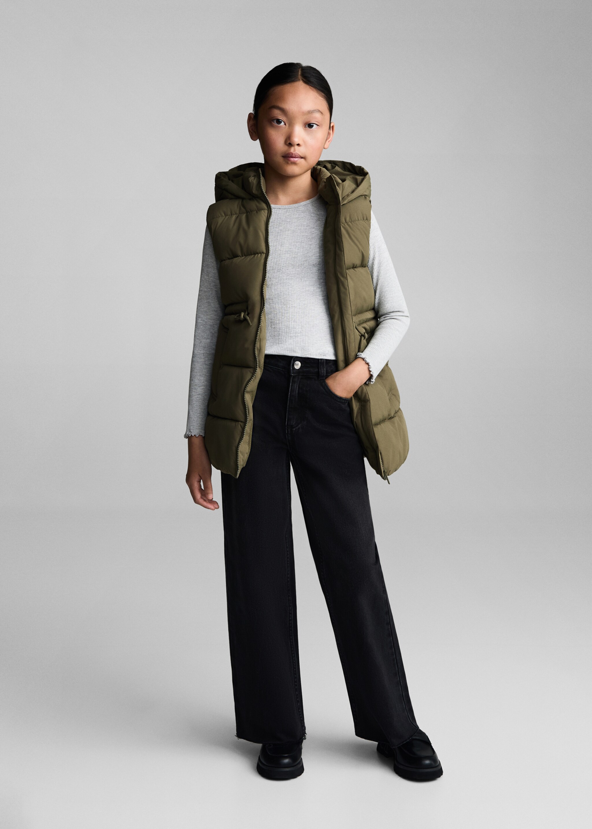 Long quilted gilet - General plane