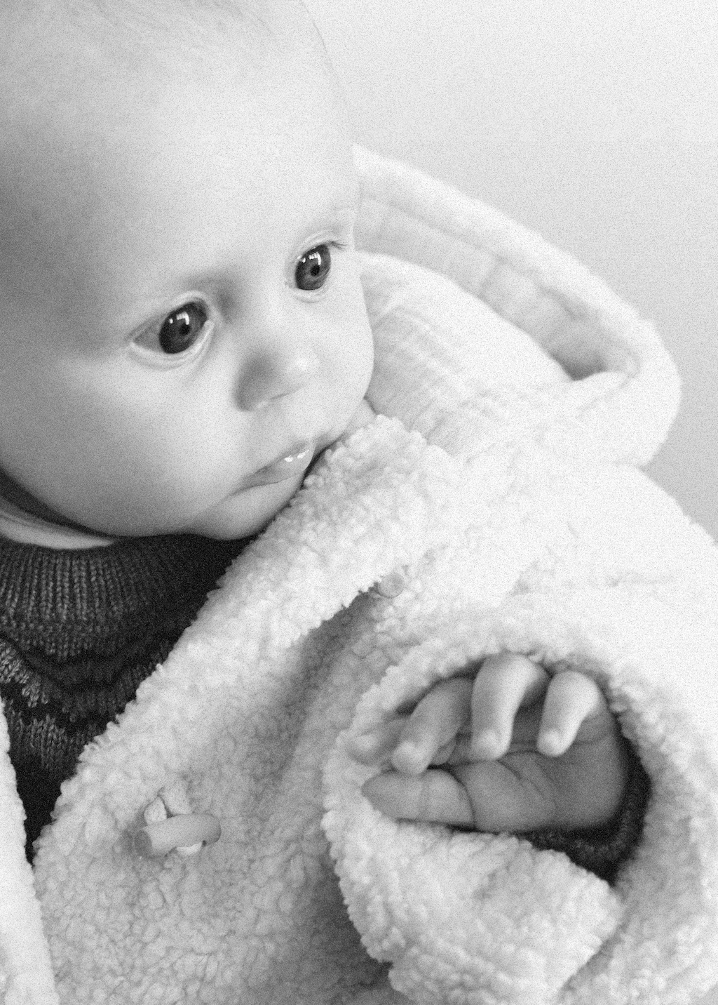 MANGO BABY Abrigo borreguito capucha blanco roto 1 3 meses Ninos