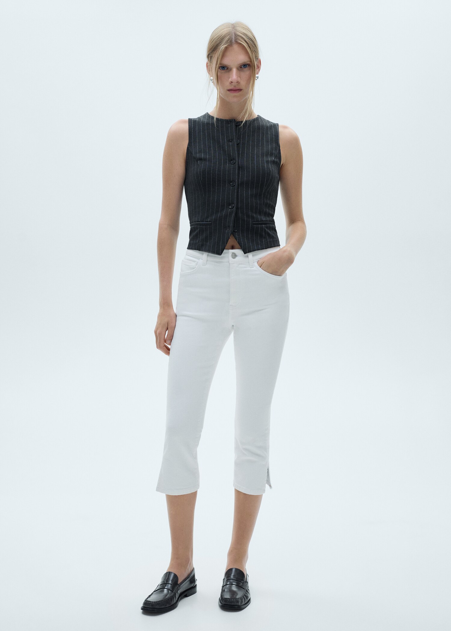Jeans capri abertura lateral - Plano general