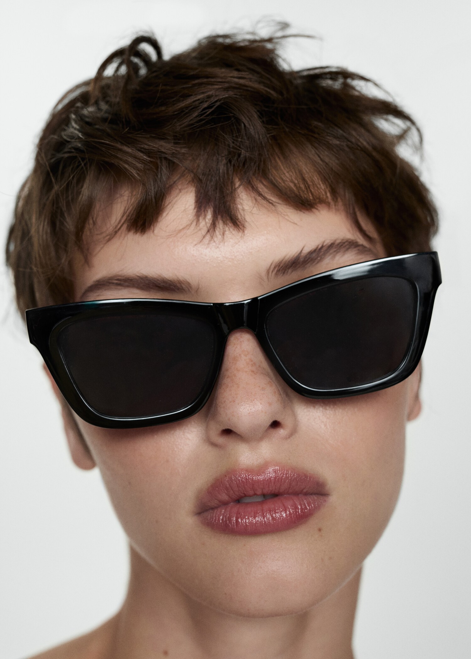 Resin frame sunglasses - General plane