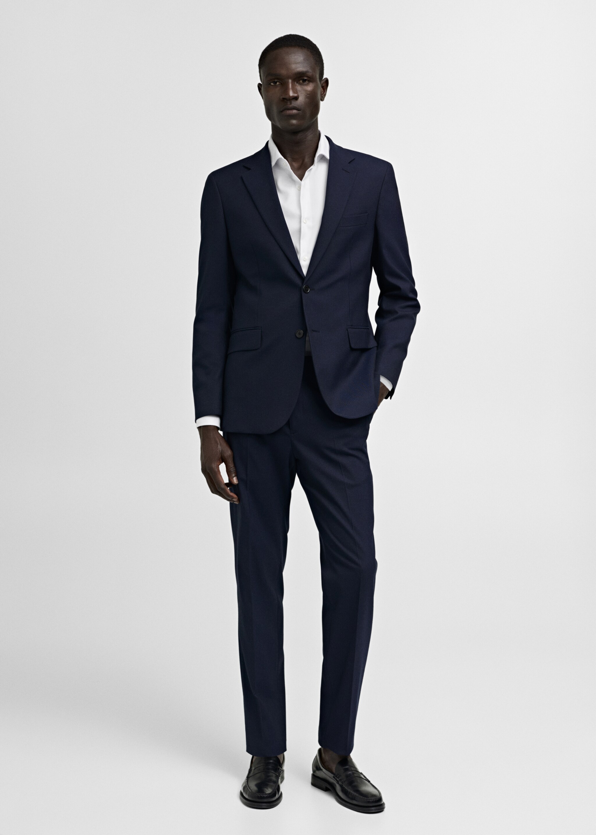 Camisa de fato de algodão slim fit com estrutura - Plano geral