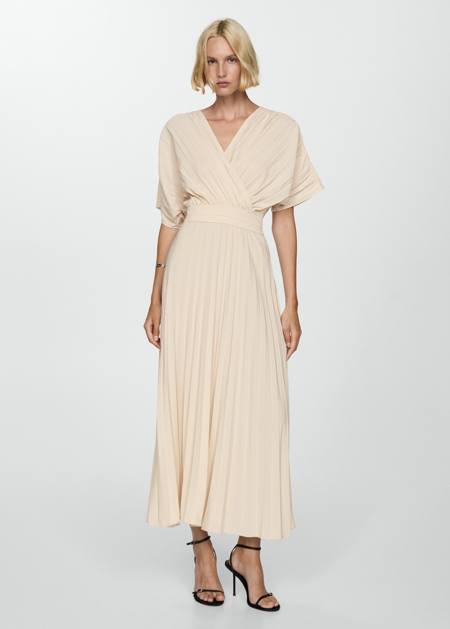 Pleated A-line dress - General plane