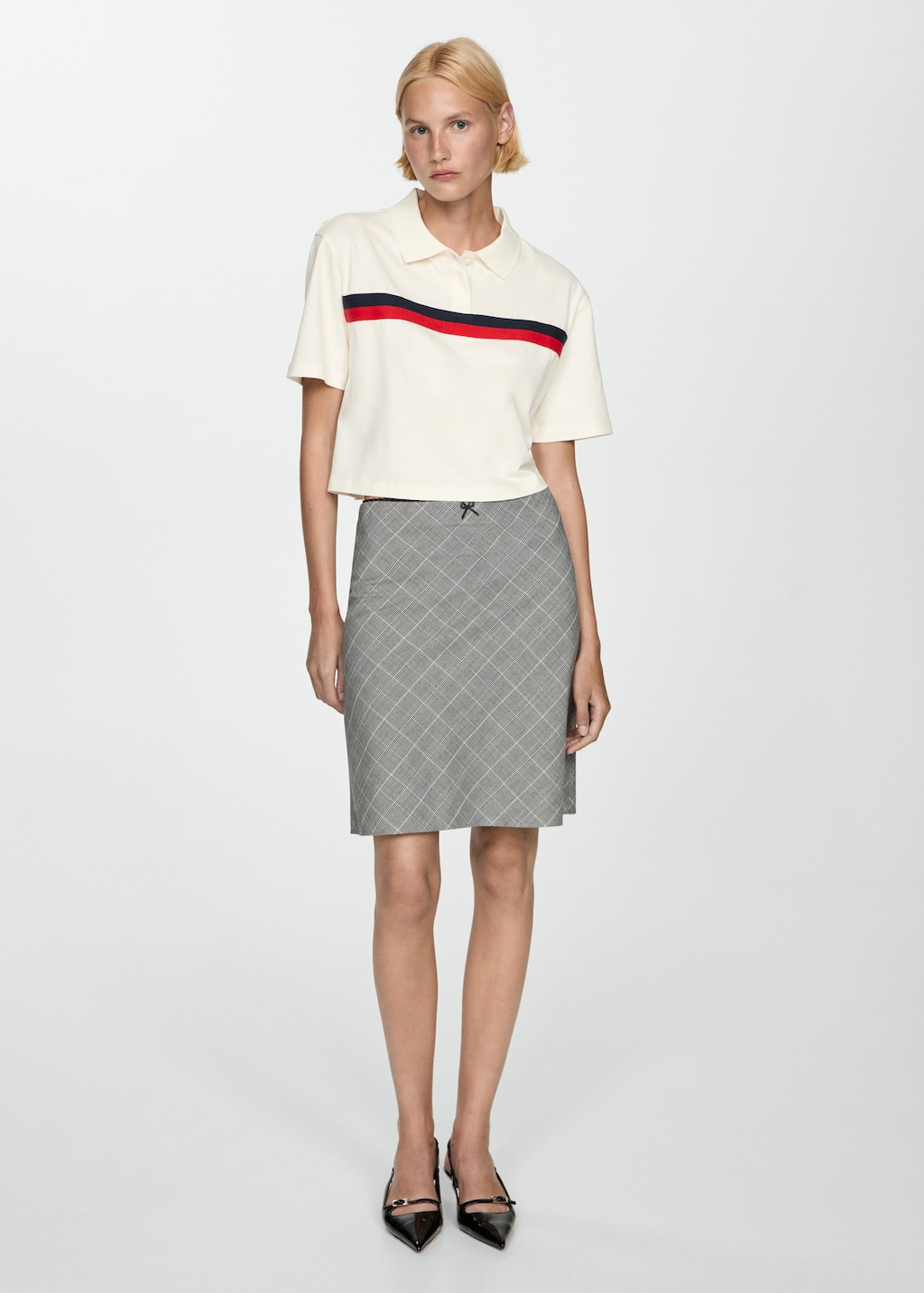 Cropped polo shirt with striped detail MANGO