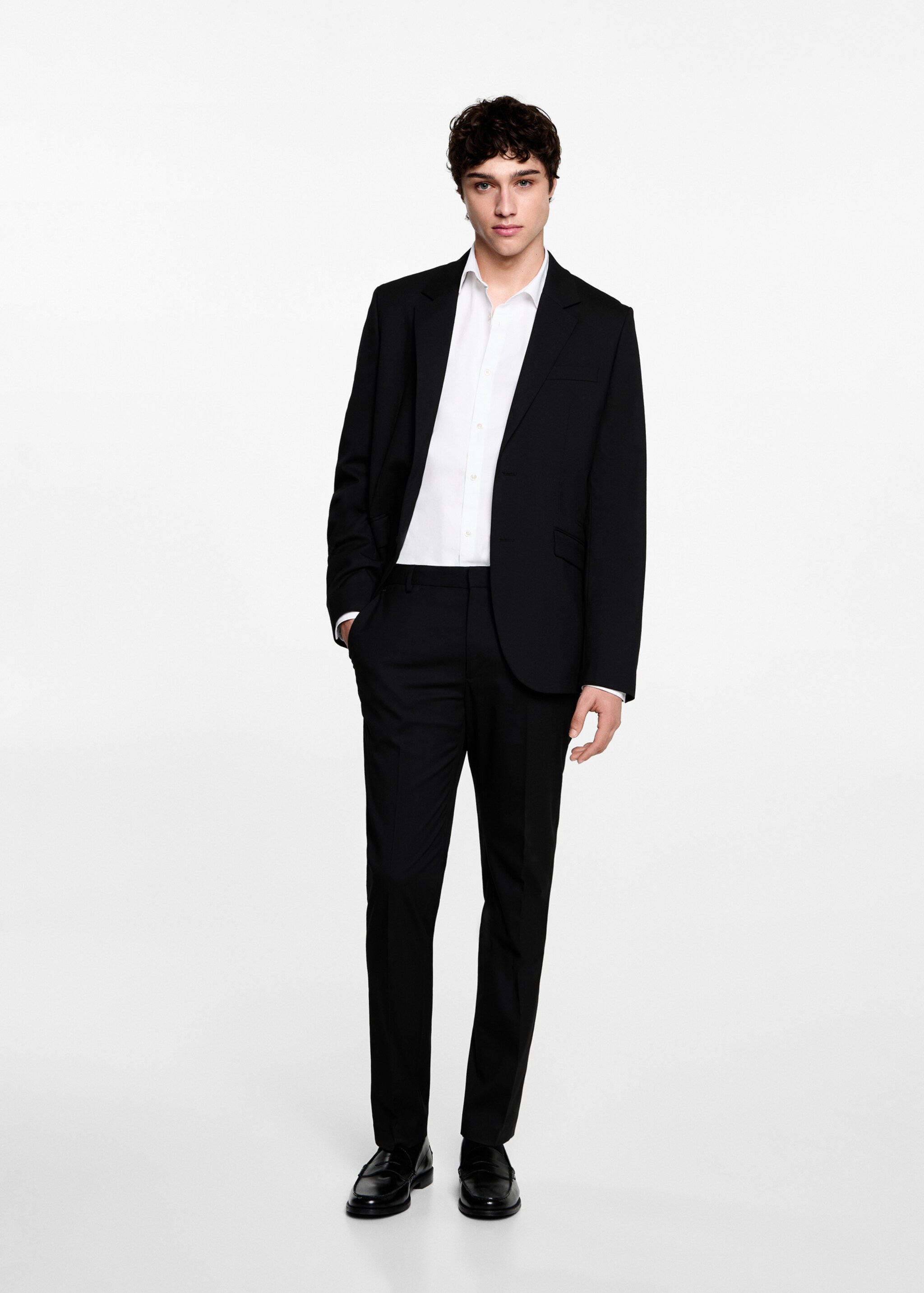 Pantalón traje slim fit - Plano general