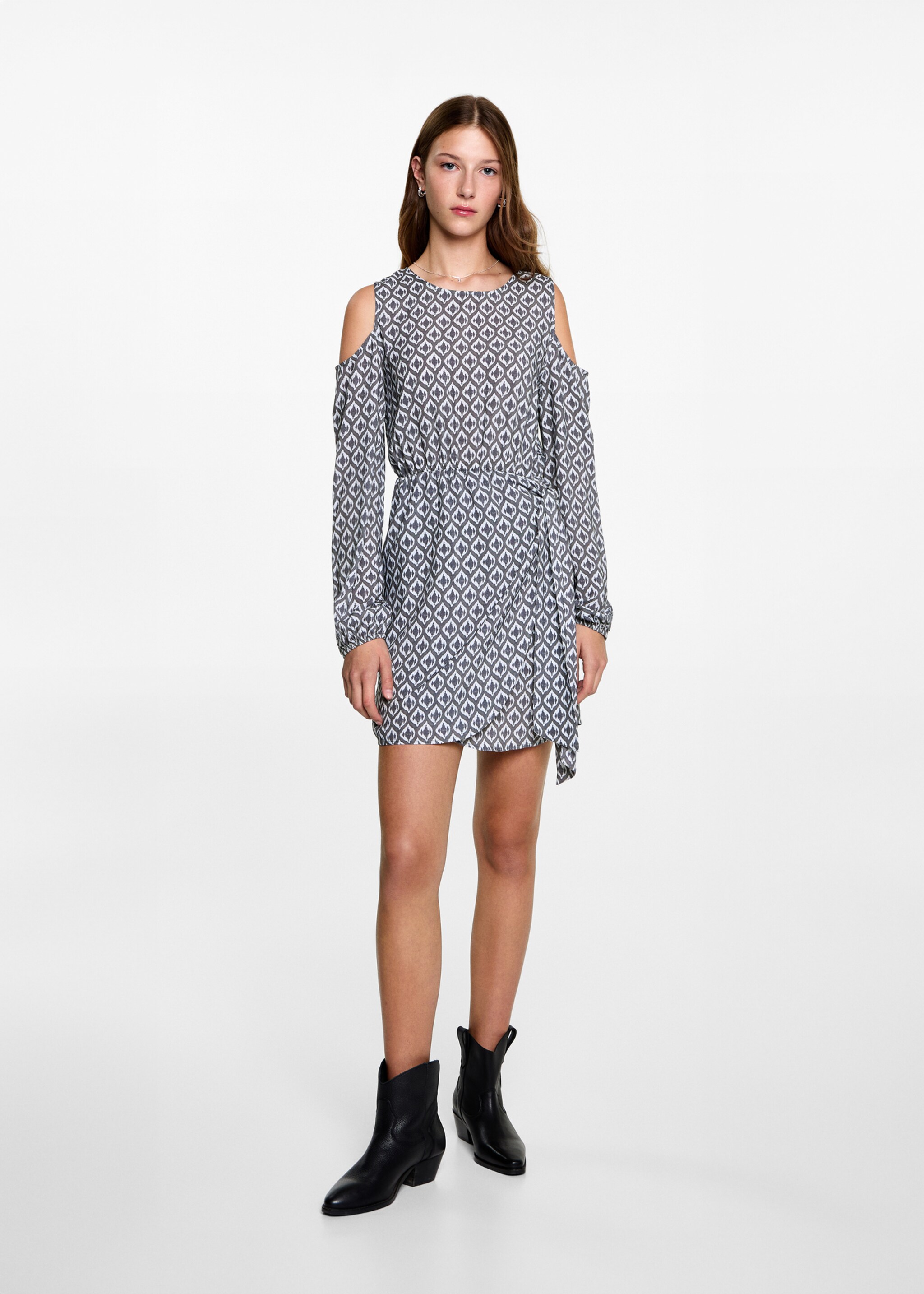 Vestido hombros descubiertos - Plano general, Gris antracita. Ref: 77034788-00.