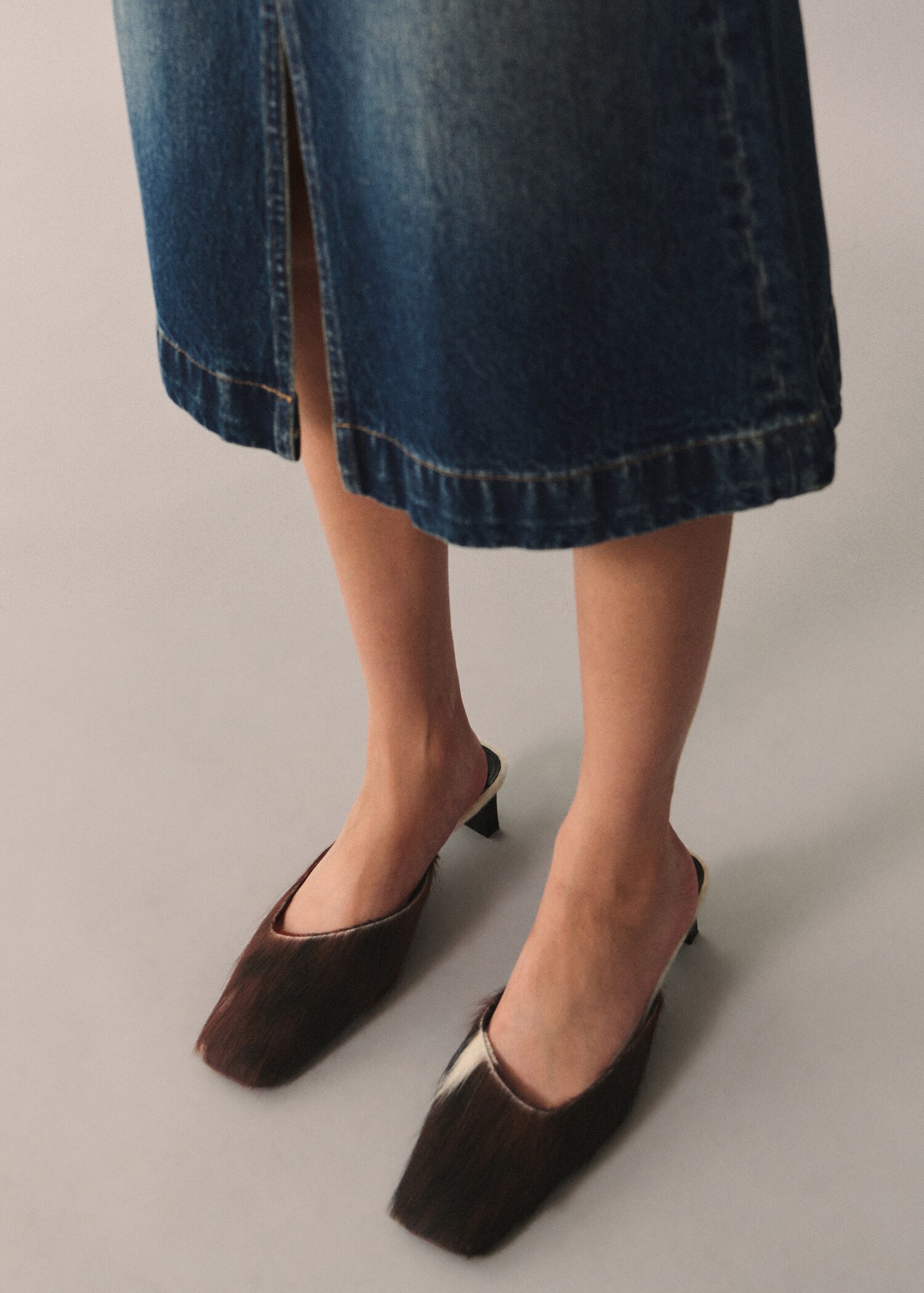 Heeled leather shoes - General plane