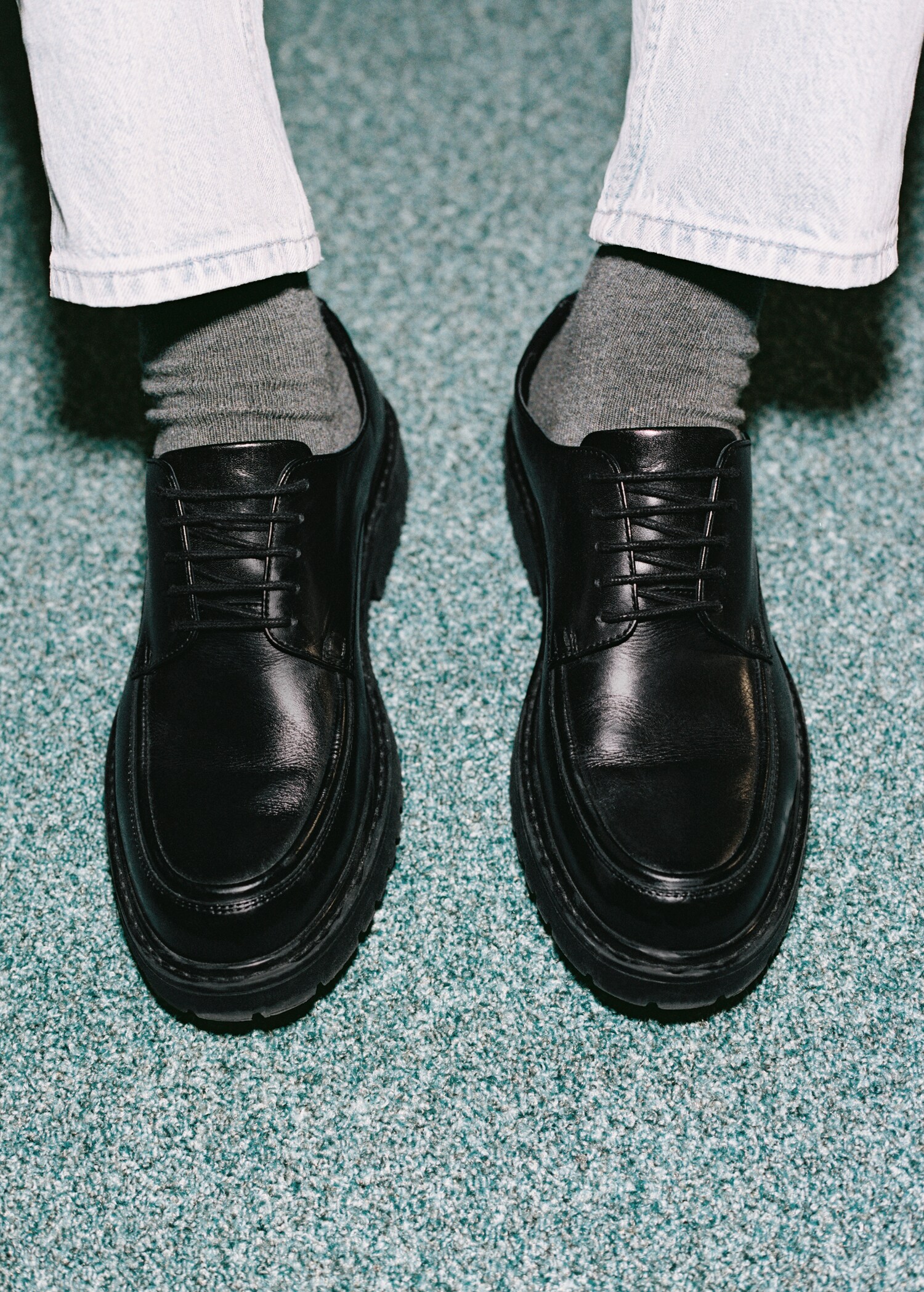 Leather blucher shoes - General plane