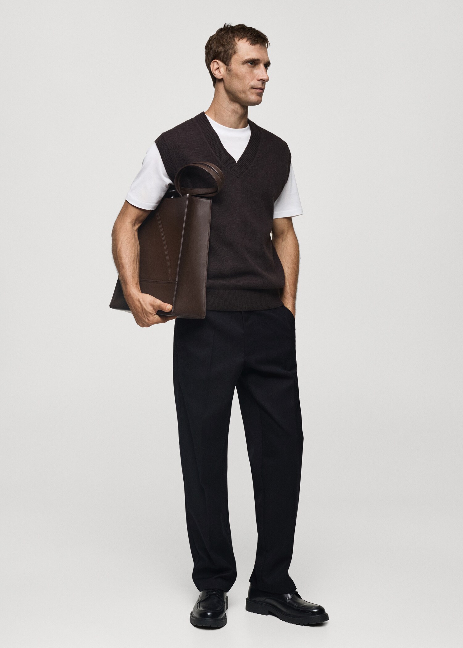 Regular-fit wool trousers - General plane