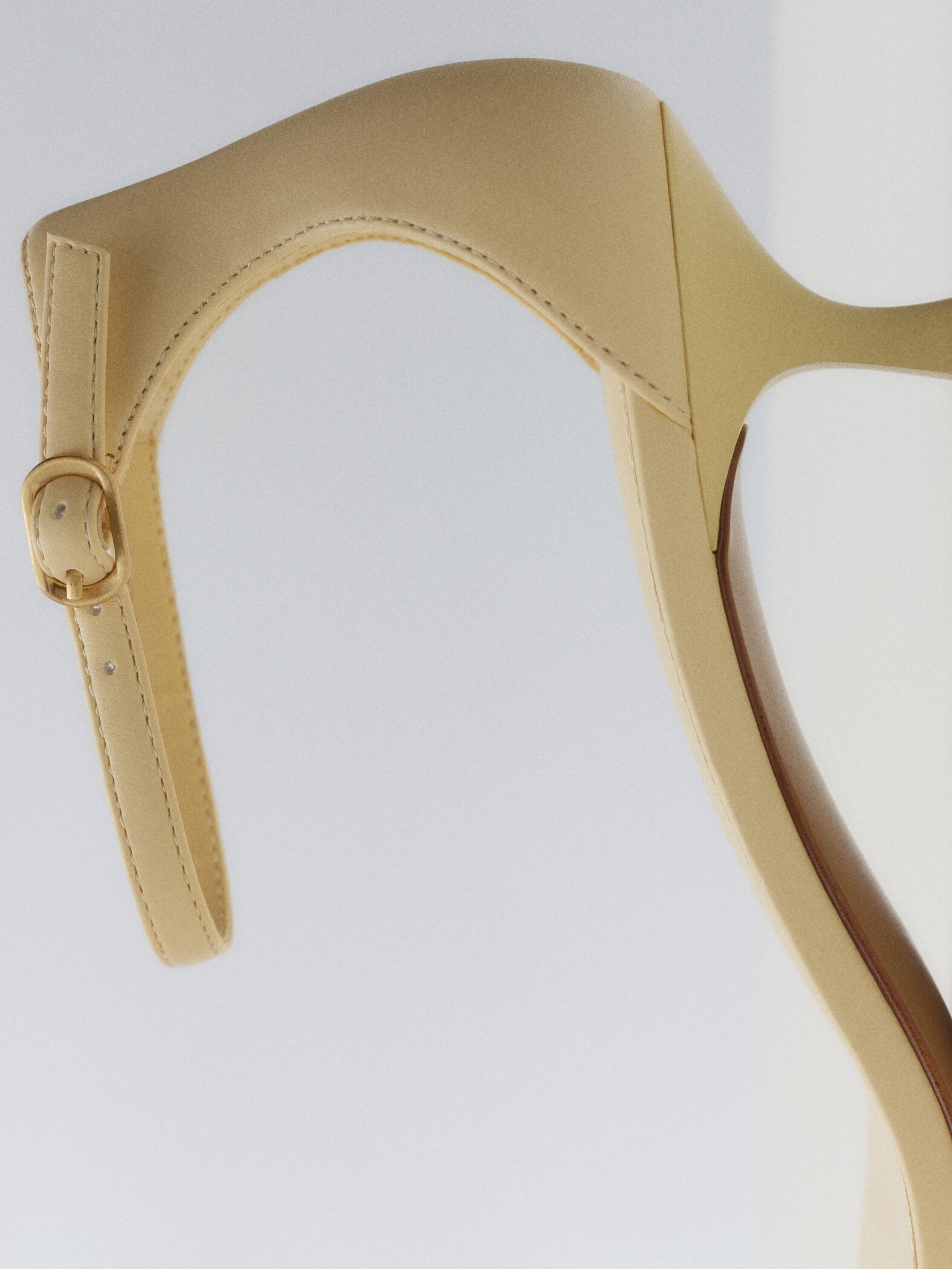 Strappy heeled sandals - General plane