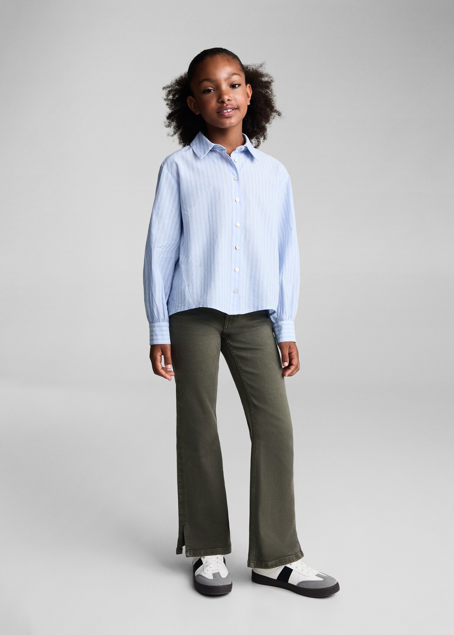 Flared jeans with slits - General plane