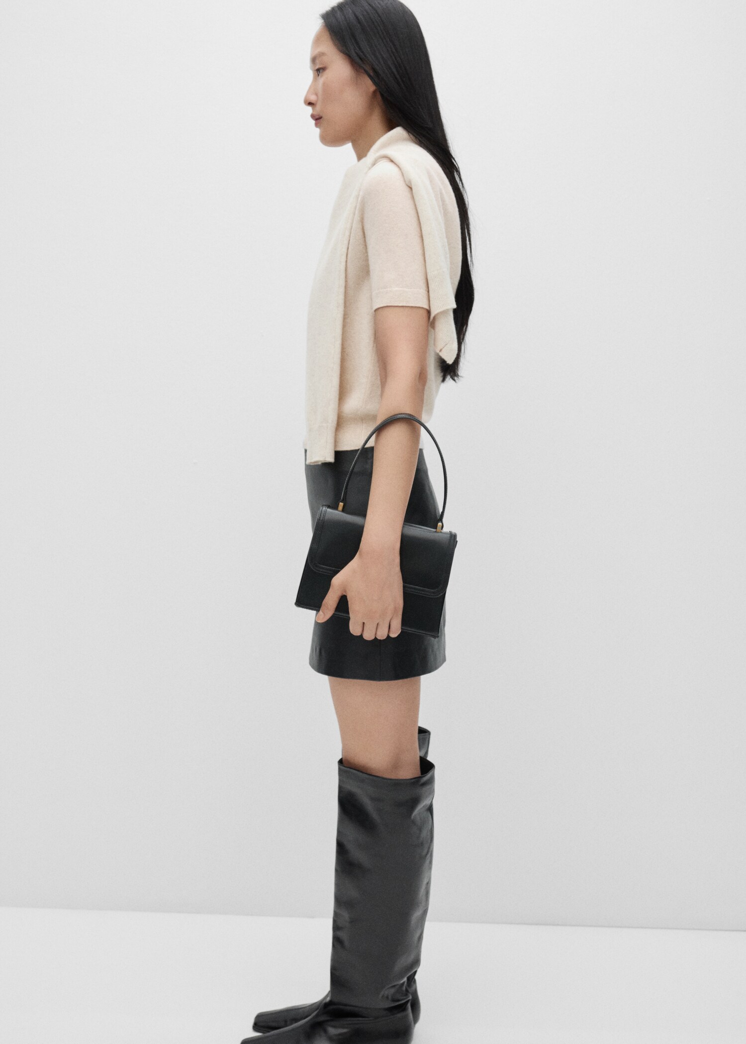 Short-sleeved wool sweater - General plane