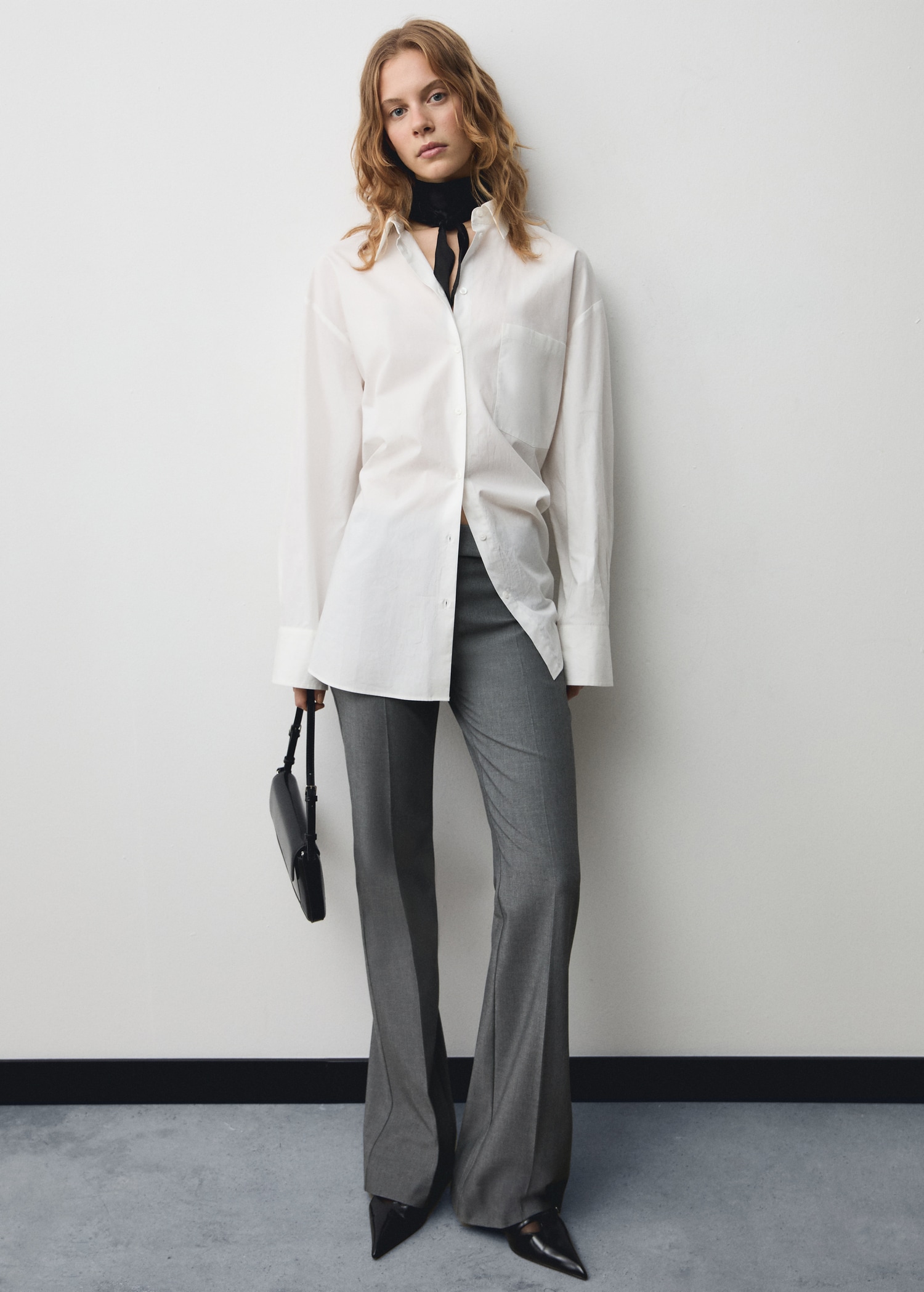 Pantalon évasé taille normale - Plan général