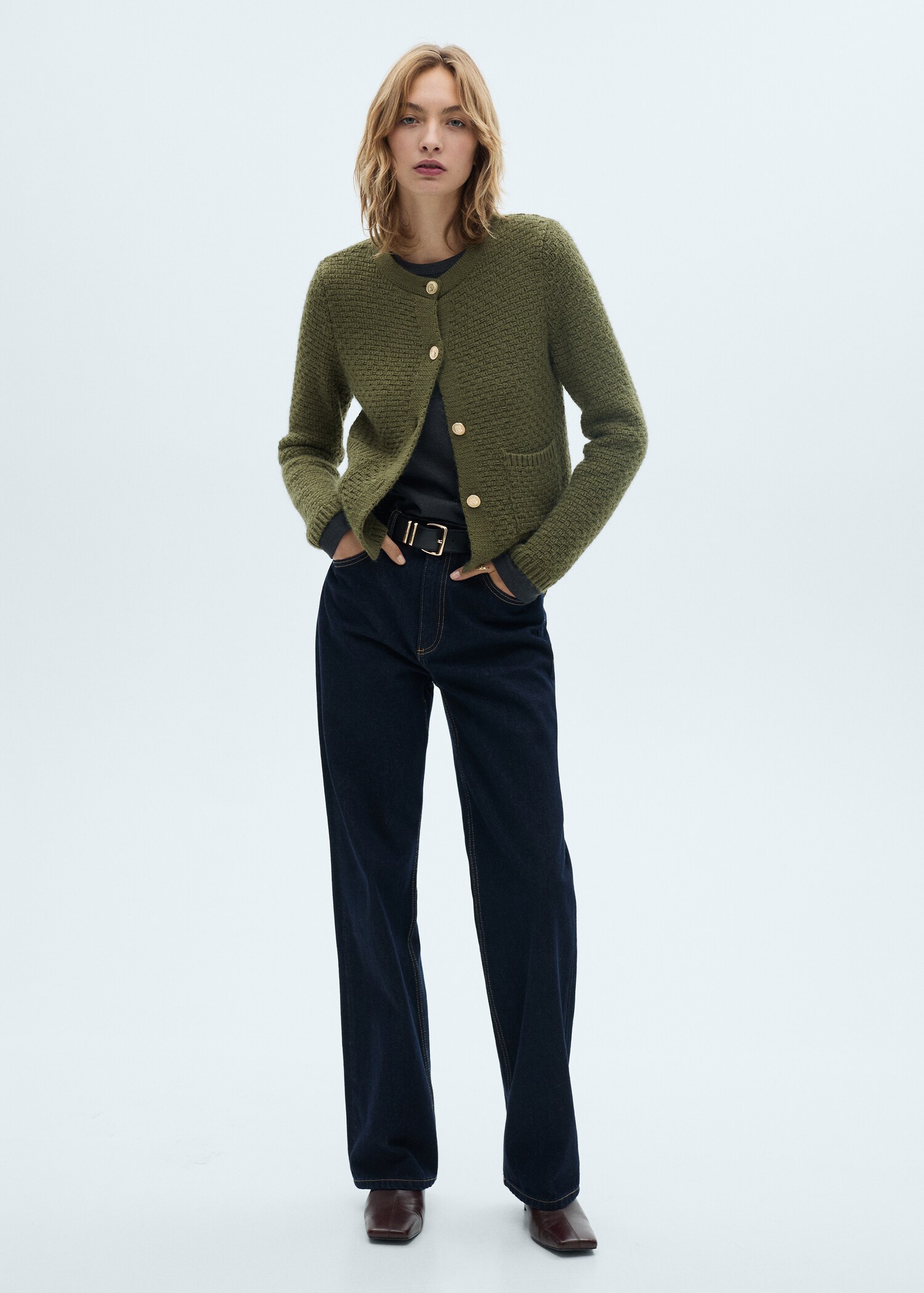 Strikket cardigan med knapper - Total bildeutsnitt