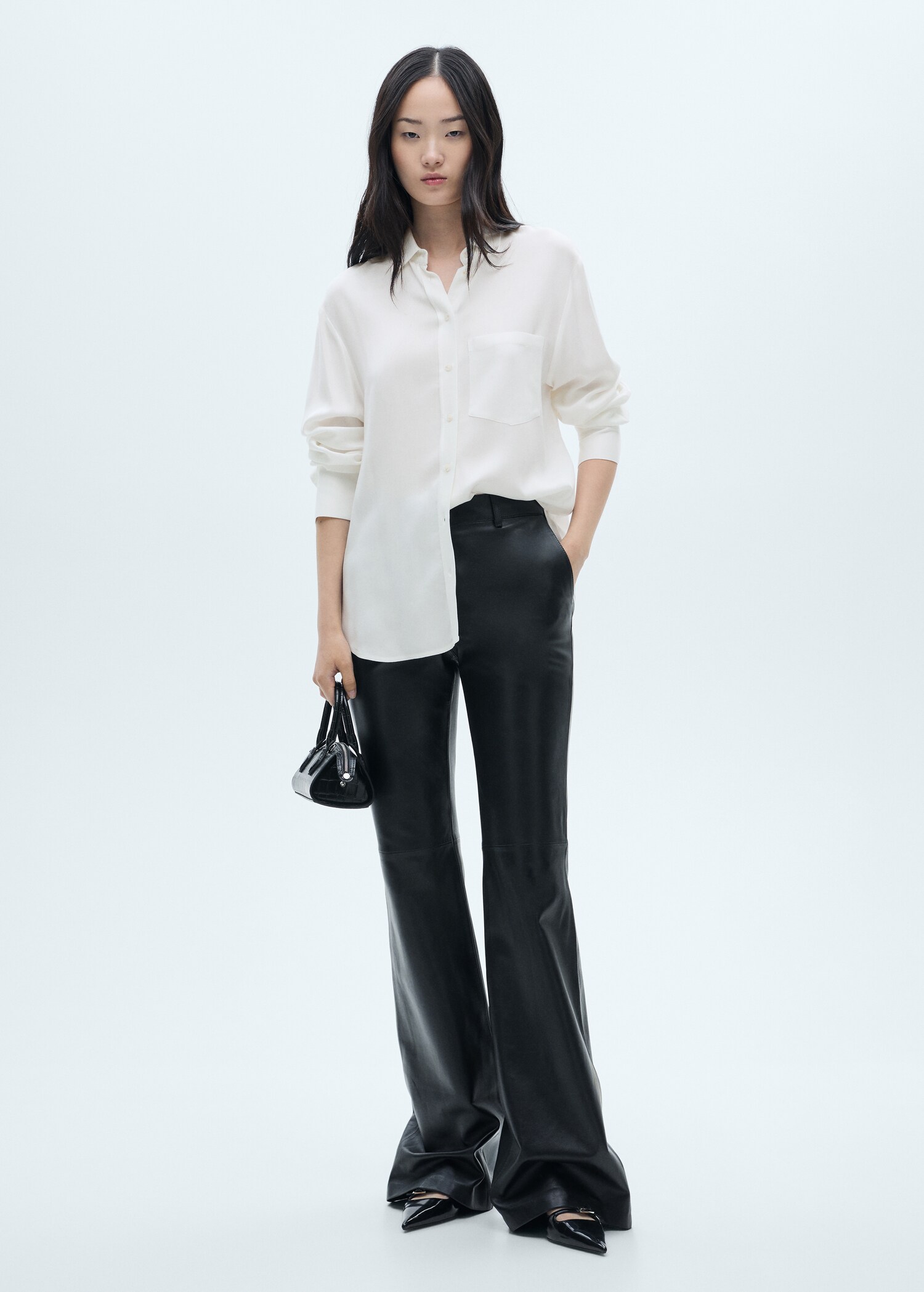 Buttoned flowy shirt - General plane