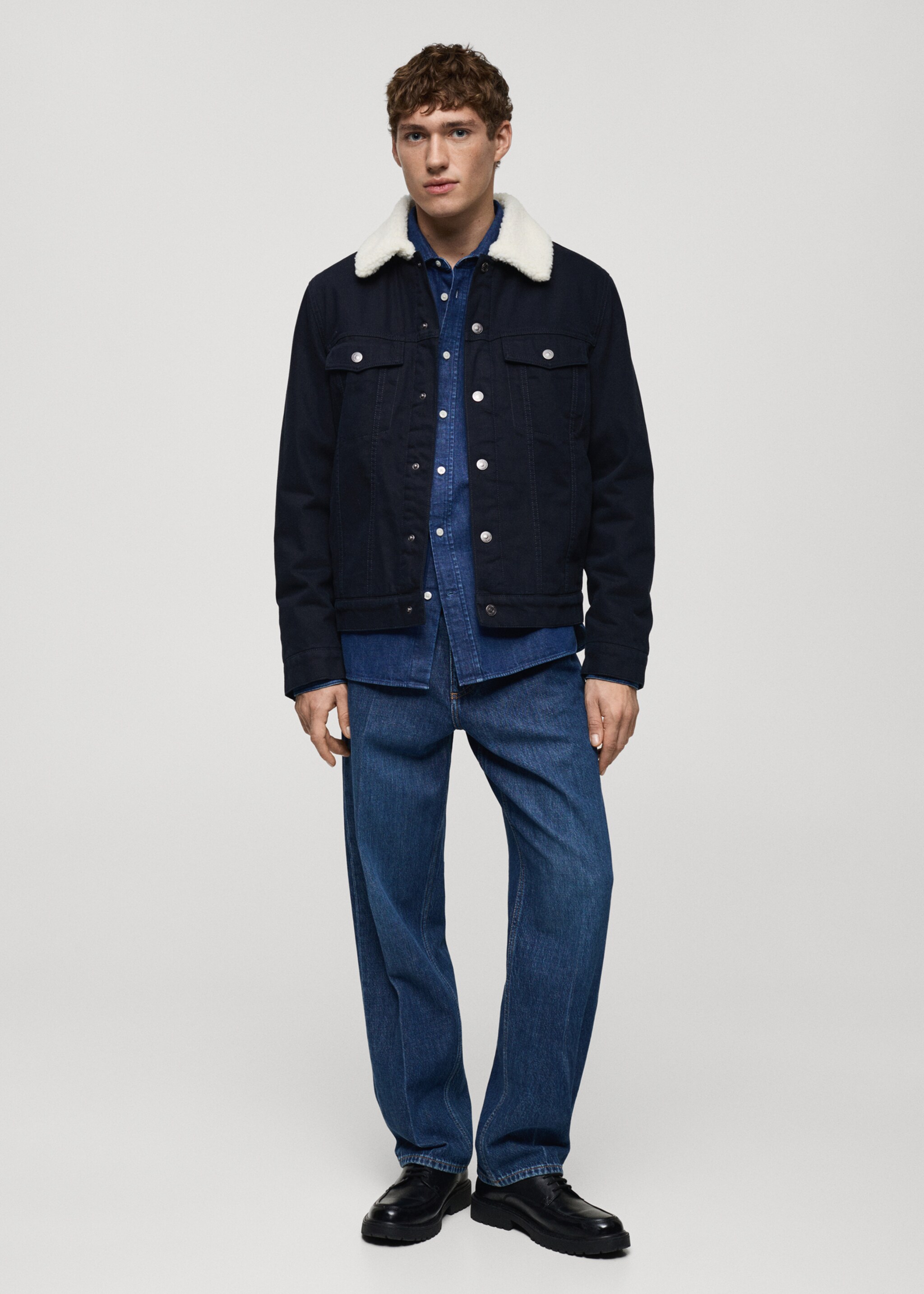 Blouson en jean col imitation mouton retourné - Plan général