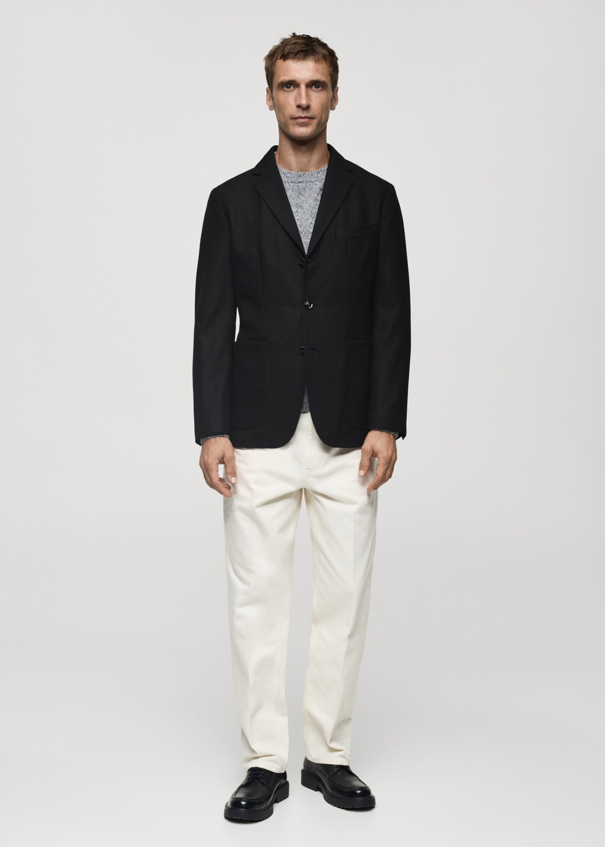 Slim Fit-Blazer aus recycelter Wolle - Allgemeine Ansicht