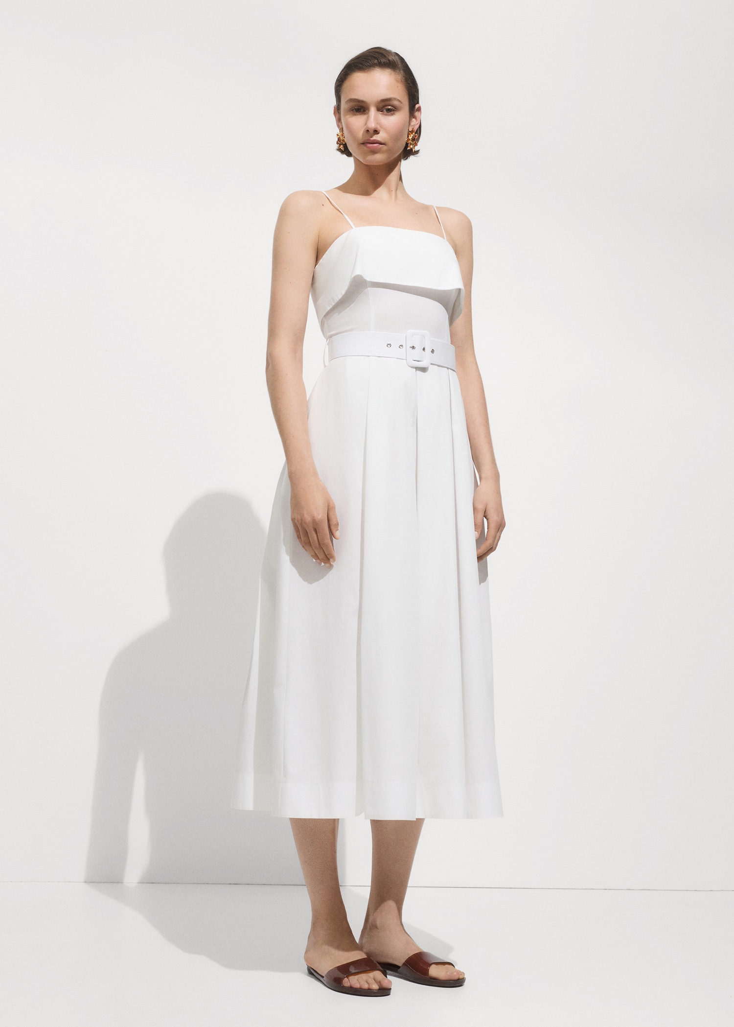 Dress with a belted neckline - Overzichtstekening