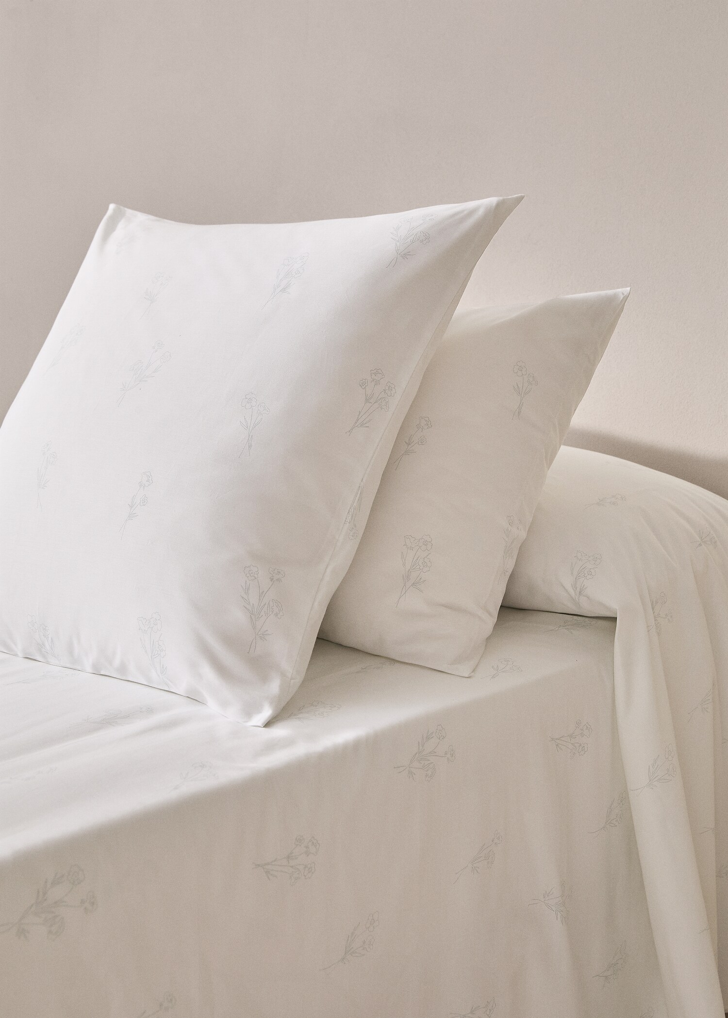 Floral pillow case 50x75cm - General plane