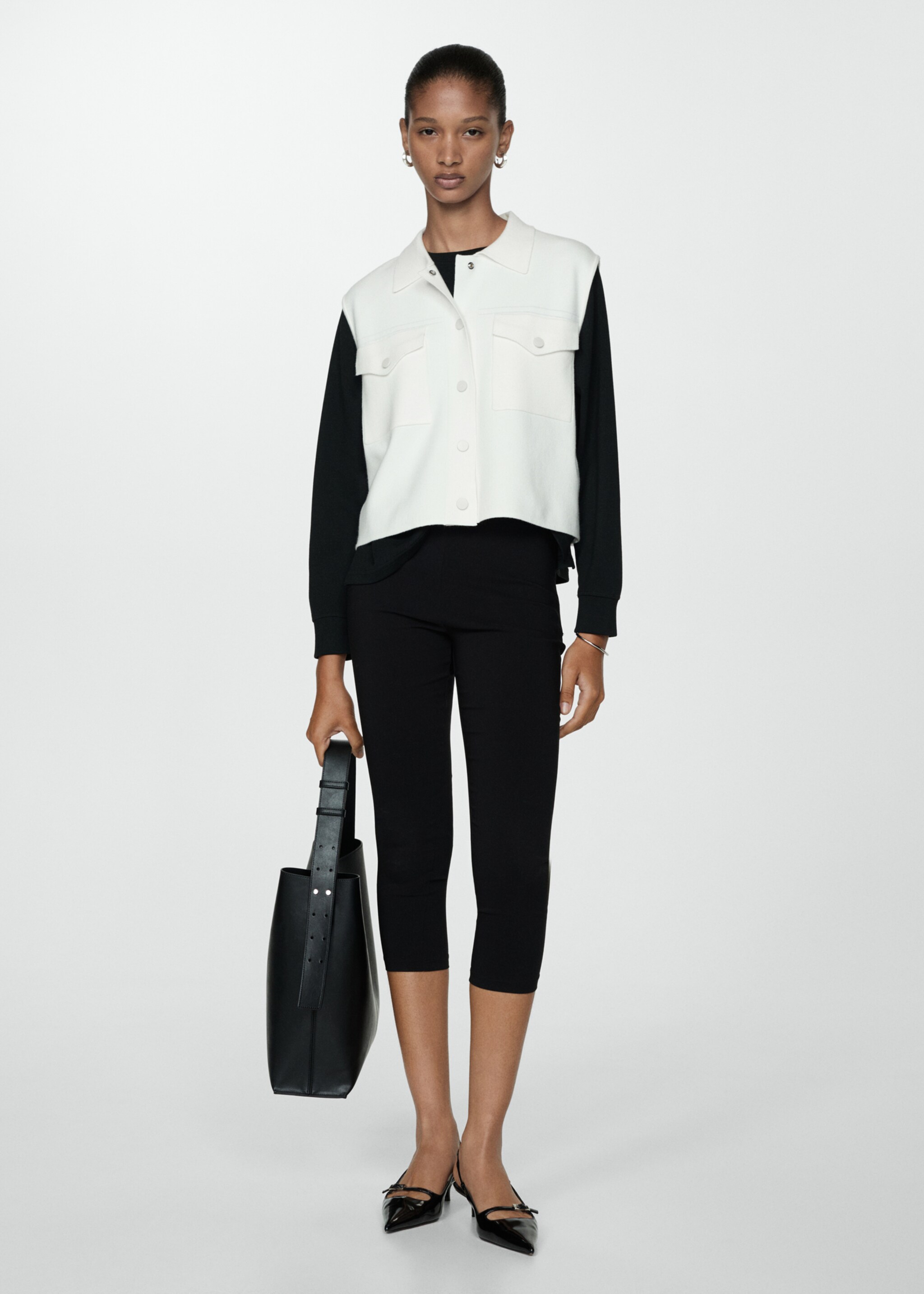 Knitted vest with pockets - General plane, Ecru. Ref: 77054022-00.