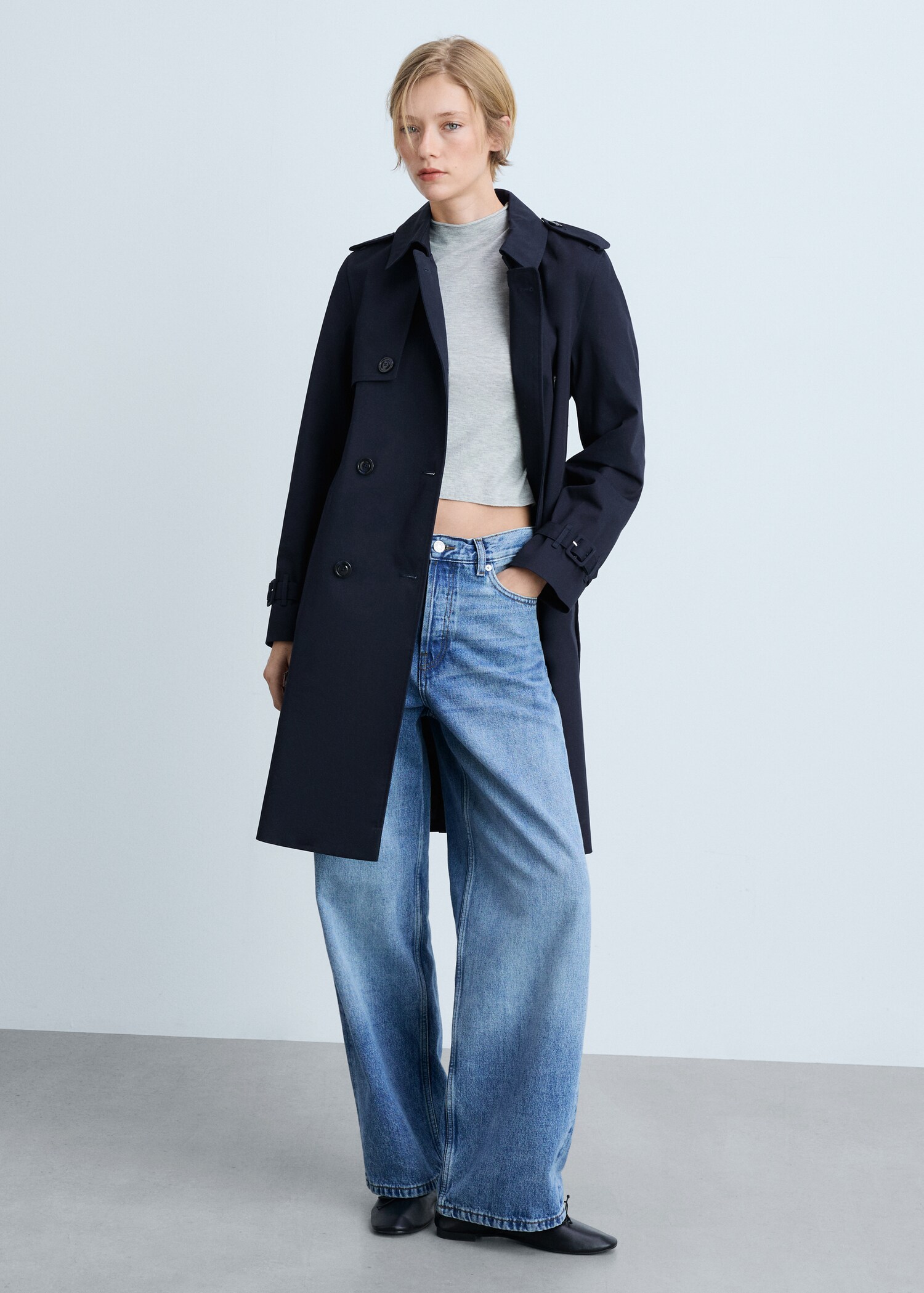 Classic trench coat with belt - General plane