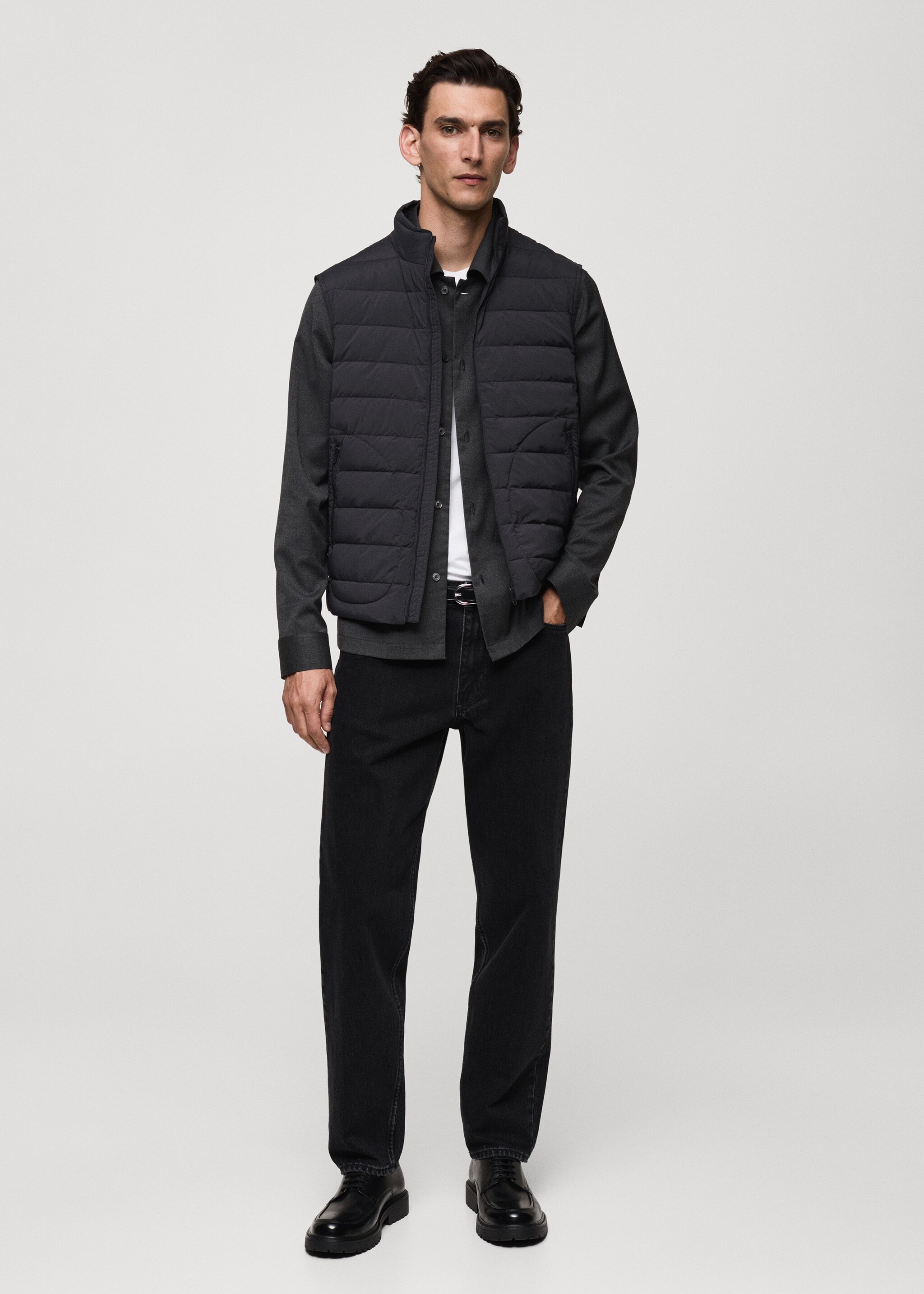 Water-repellent quilted gilet - General plane