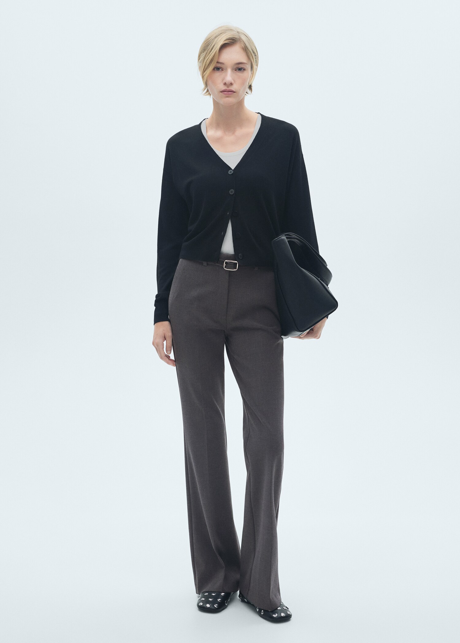 Pantalón flare bolsillos - Plano general