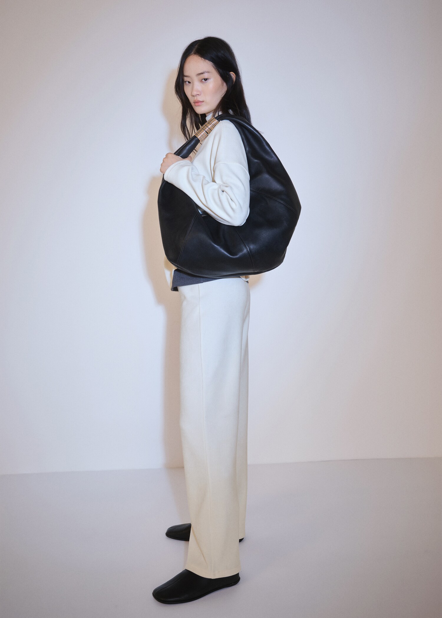 Corduroy trousers with elastic waist - General plane