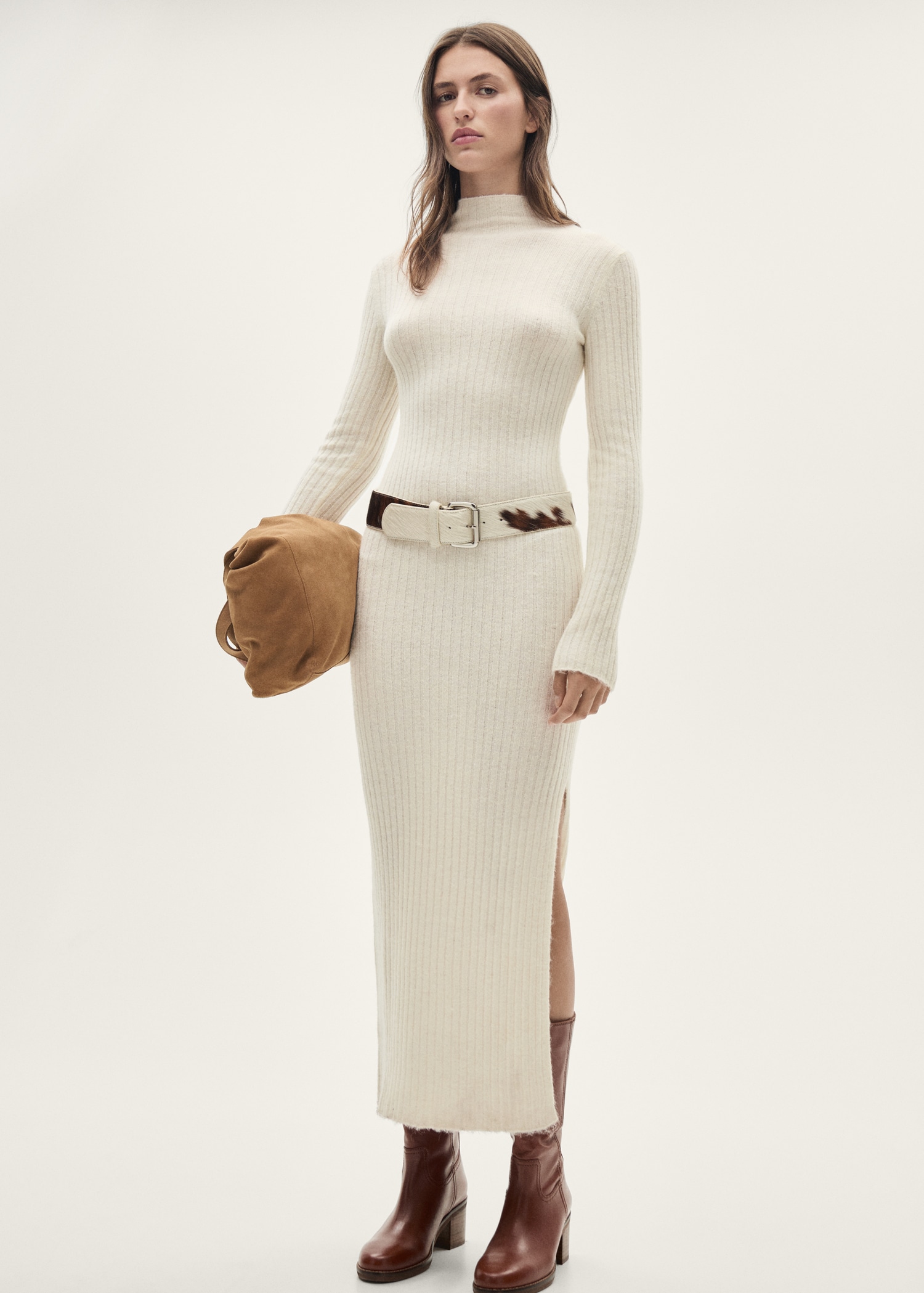 Ribbed knit dress with opening - General plane