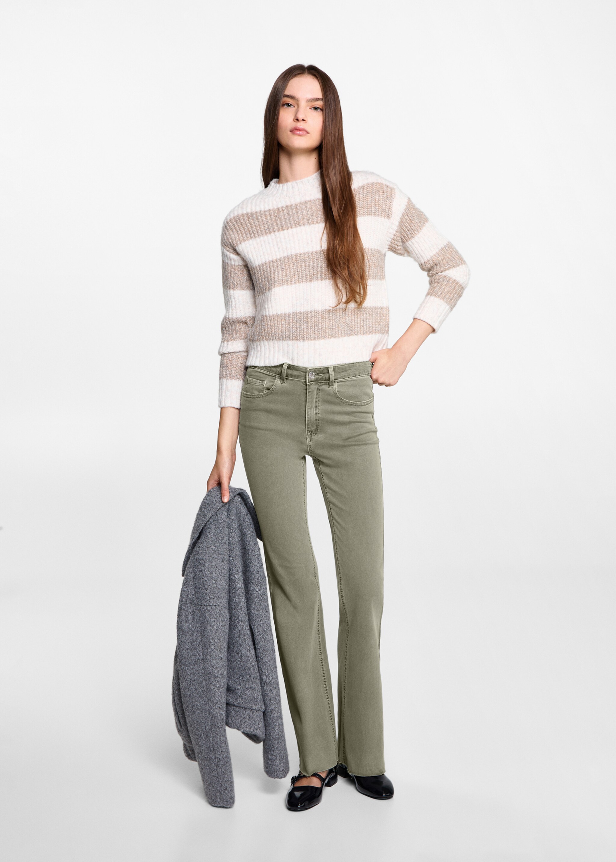 Pantalón flare - Plano general, Verde medio. Ref: 77058273-00.