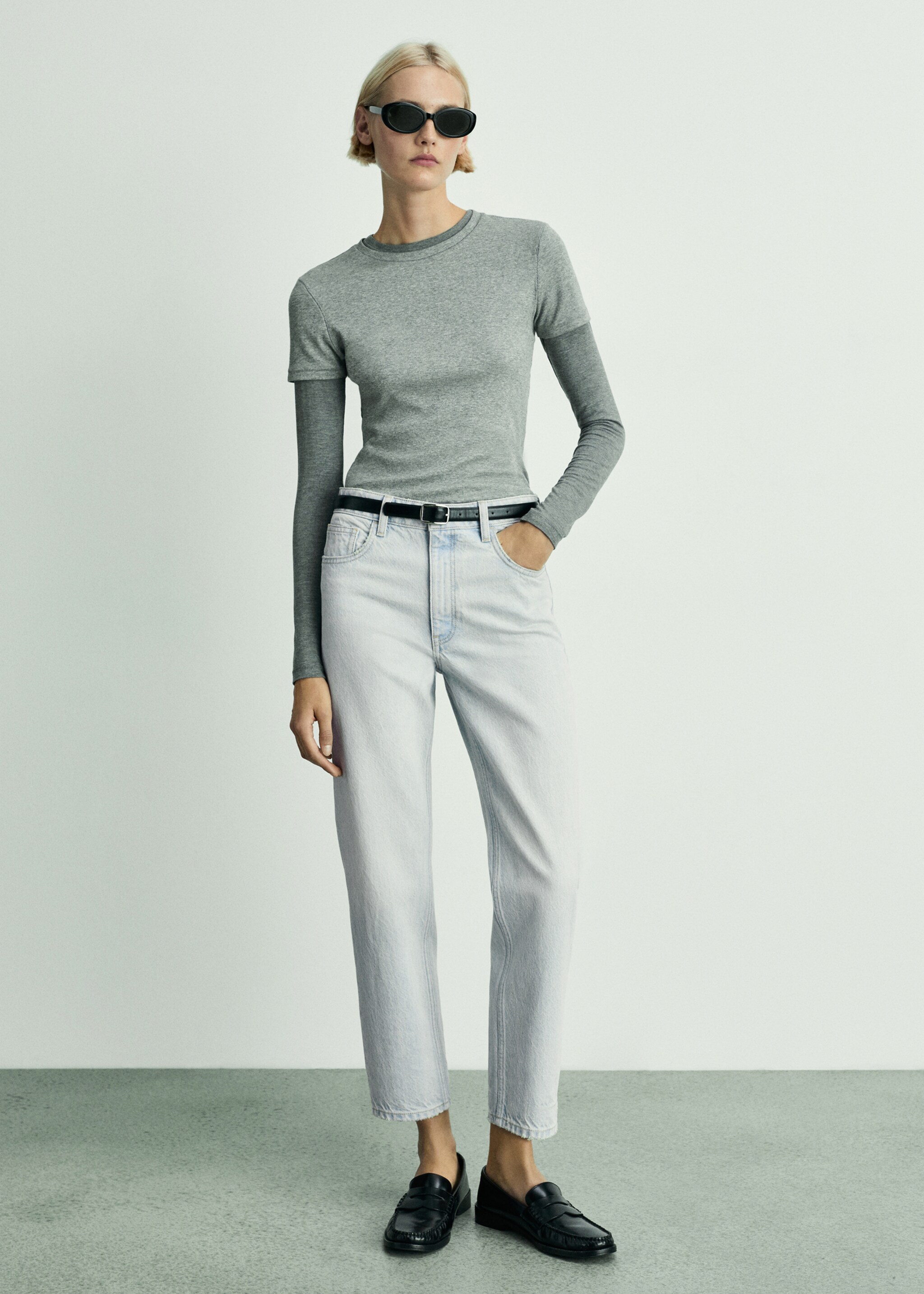 Jeans Newmom confort tiro alto - Plano general, Azul bleach. Ref: 77060366-00.