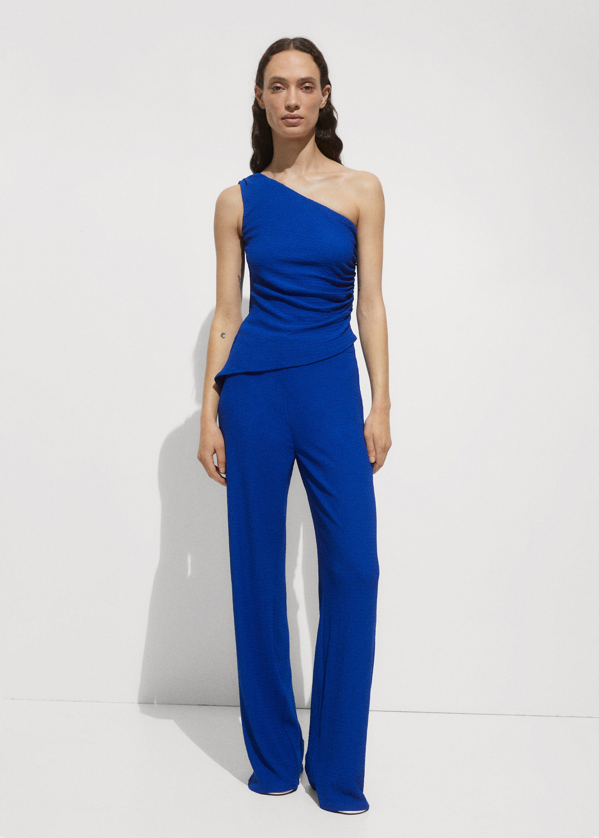 Flowy straight-fit trousers - General plane