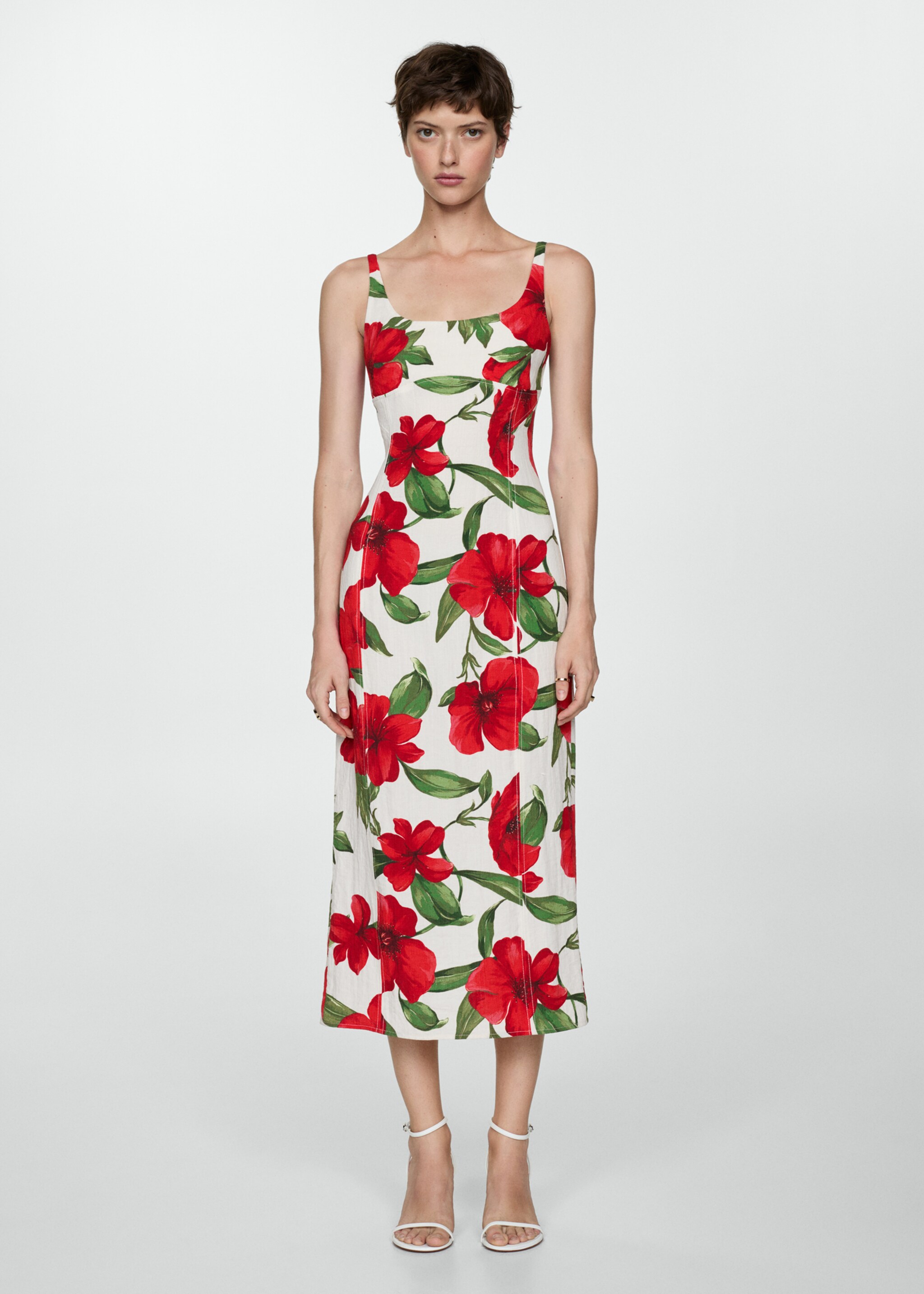 Vestido largo flores - Plano general