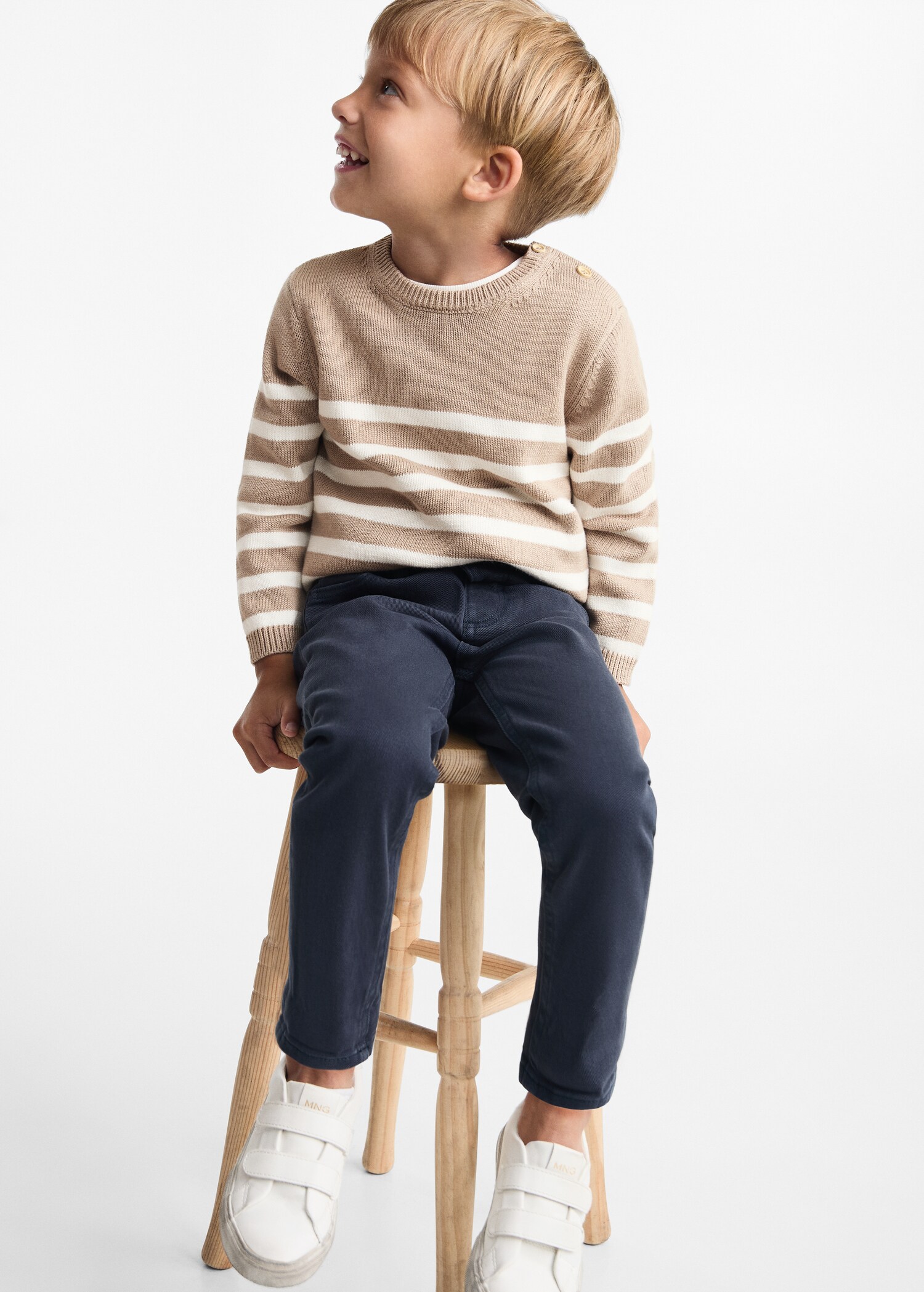 Buttons detail knit sweater - General plane